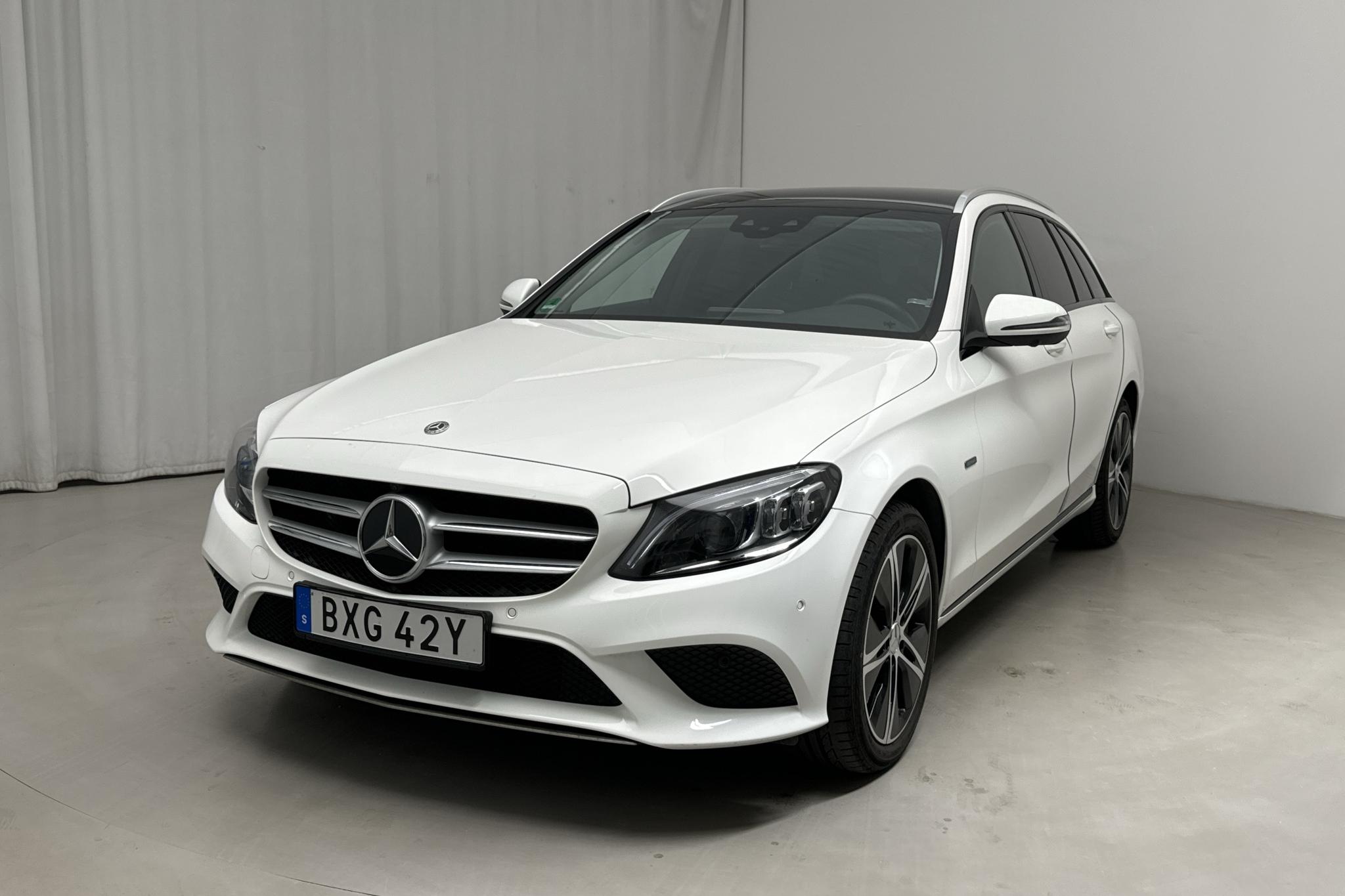 Mercedes C 300 e Kombi S205 (320hk) - 68 380 km - Automatic - white - 2021