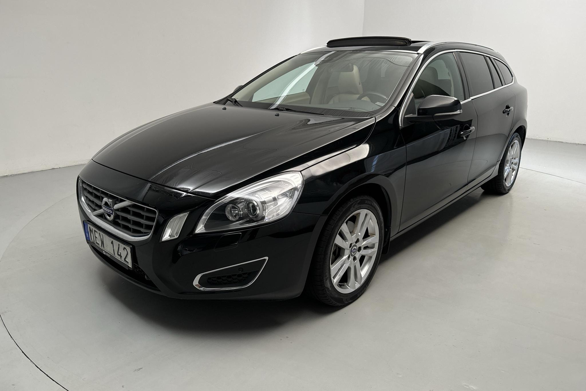 Volvo V60 D3 (163hk) - 170 160 km - Automatyczna - czarny - 2012