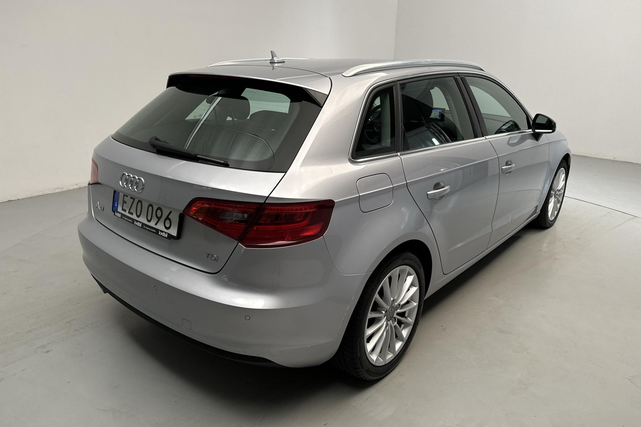 Audi A3 2.0 TDI Sportback (150hk) - 97 570 km - Automaatne - hõbe - 2015