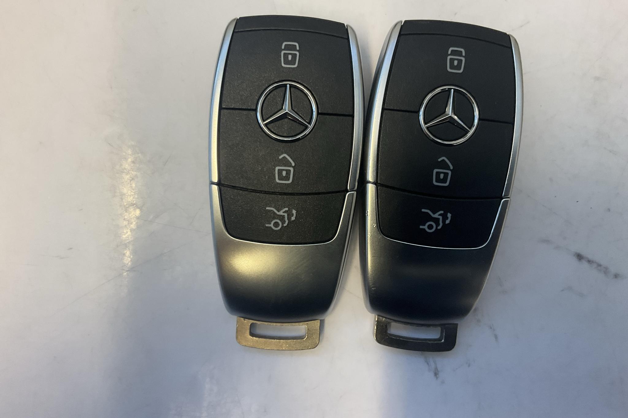 Mercedes EQB 300 4MATIC X243 (228hk) - 4 363 mil - Automat - svart - 2022