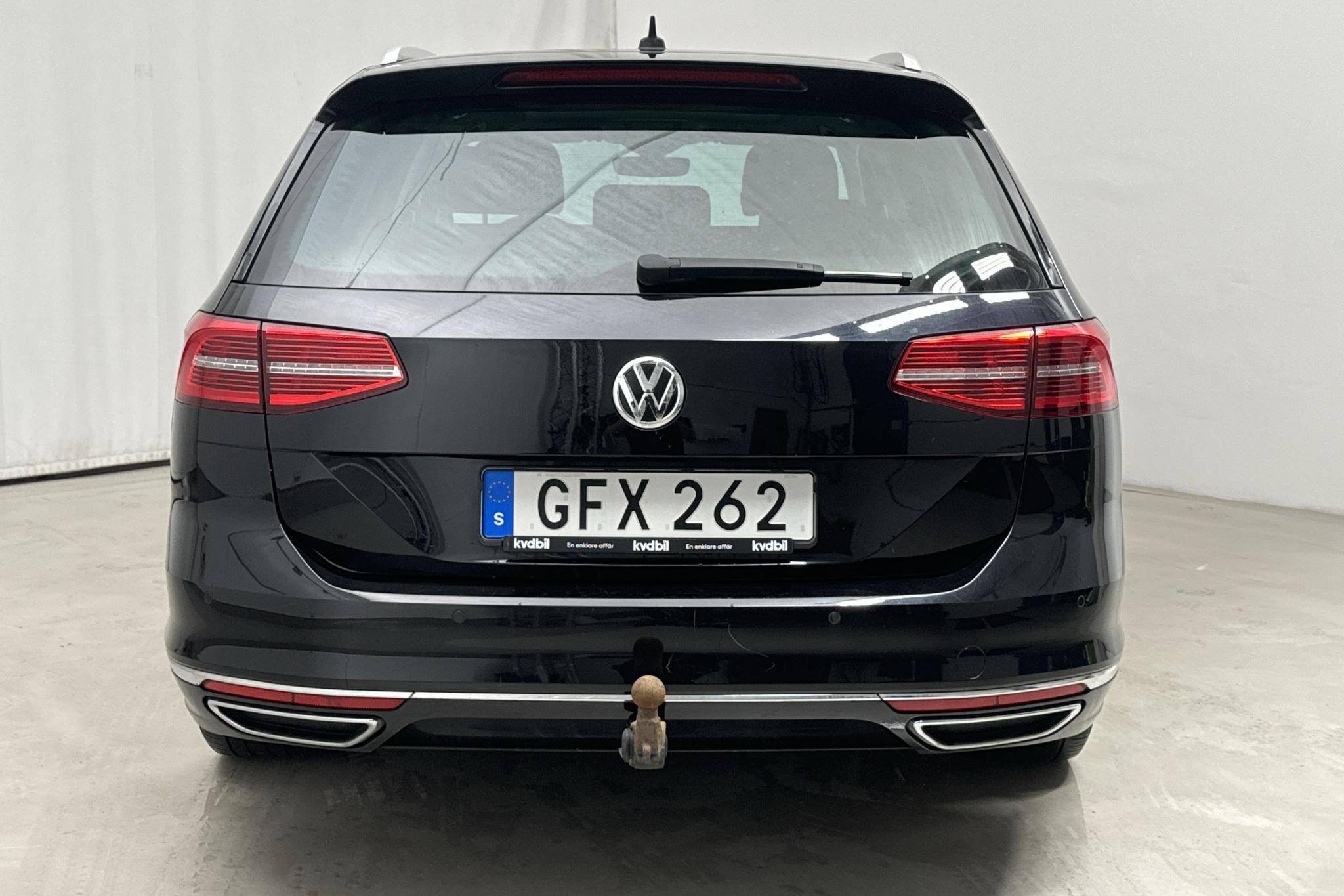 VW Passat 2.0 TDI Sportscombi 4MOTION (190hk) - 15 149 mil - Automat - svart - 2018