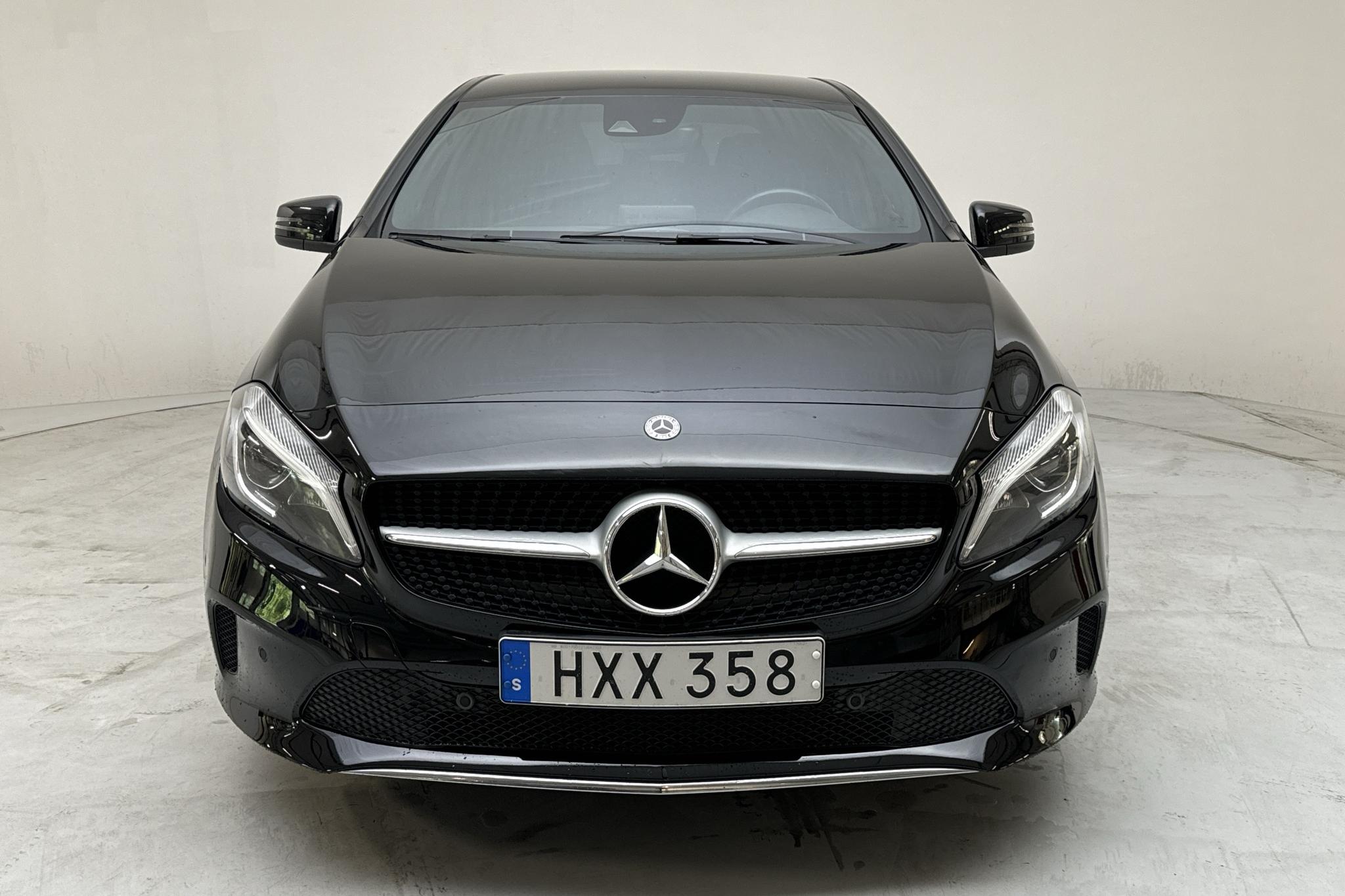 Mercedes A 180 d 5dr W176 (109hk) - 93 700 km - Automatyczna - czarny - 2017