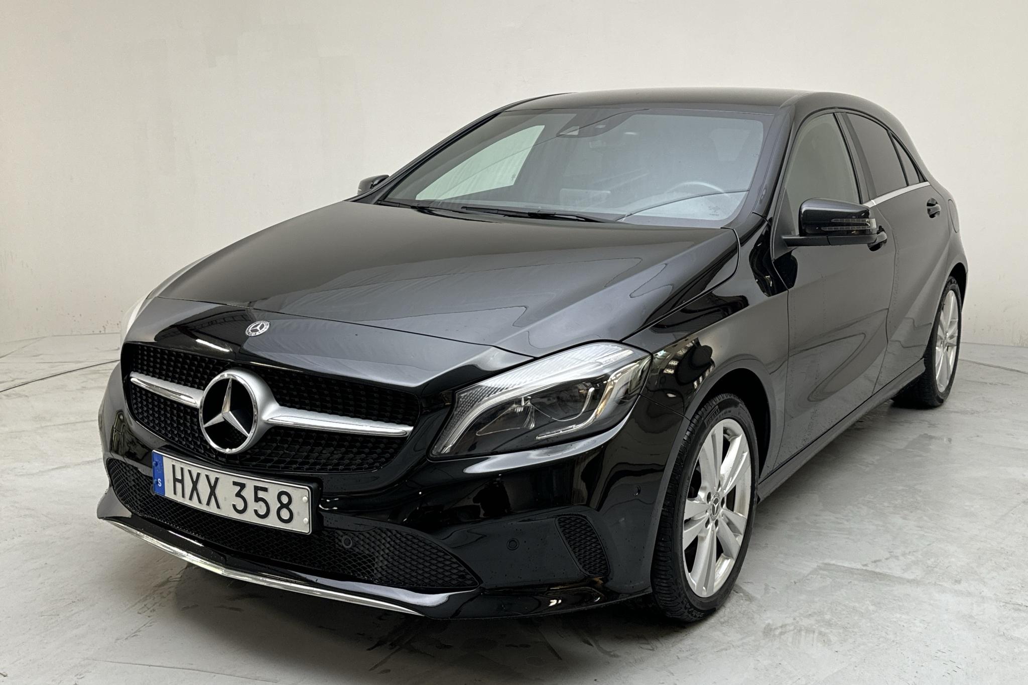 Mercedes A 180 d 5dr W176 (109hk) - 93 700 km - Automatyczna - czarny - 2017