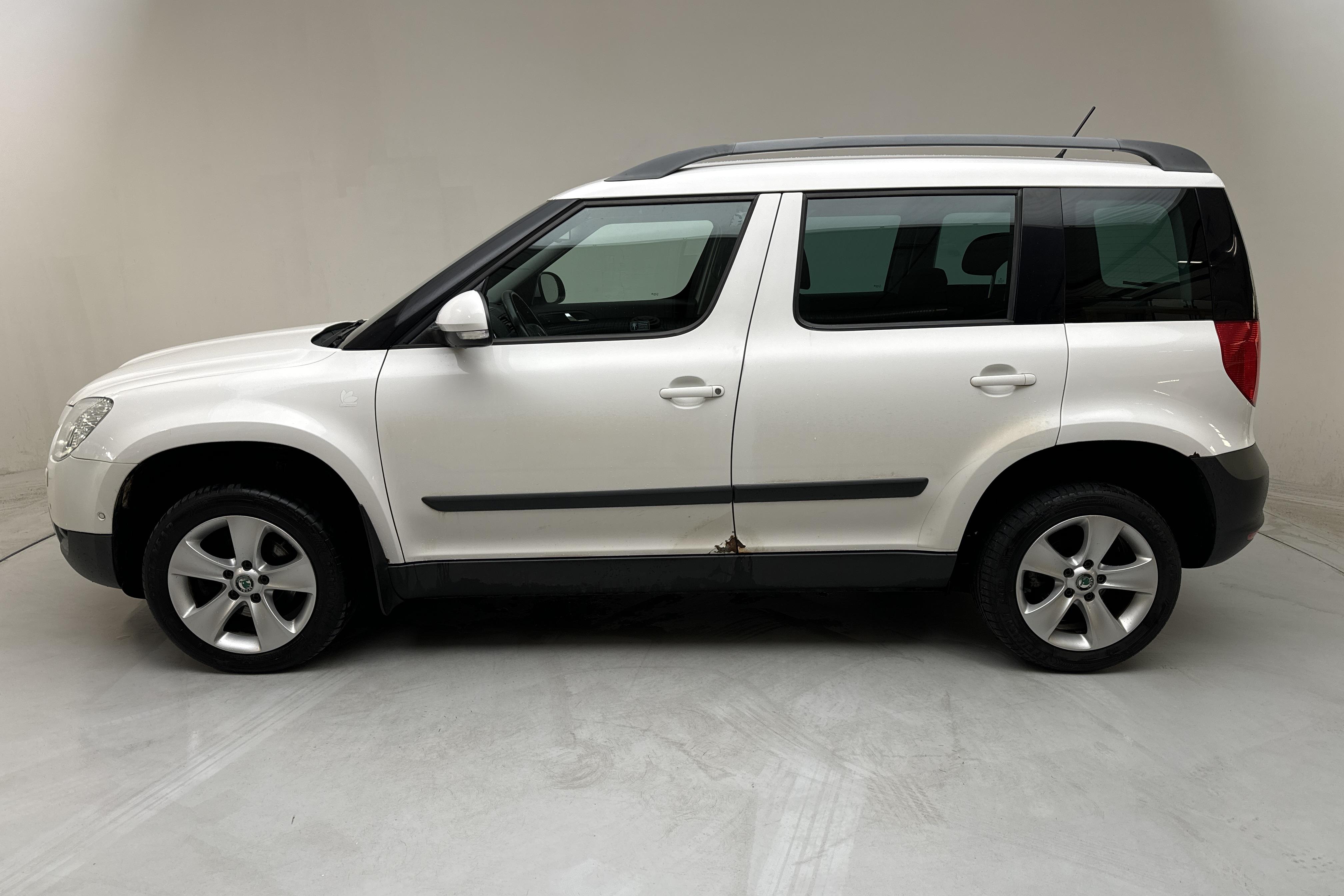 Skoda Yeti 1.6 GreenLine TDI CR (105hk) - 17 485 mil - Manuell - vit - 2012