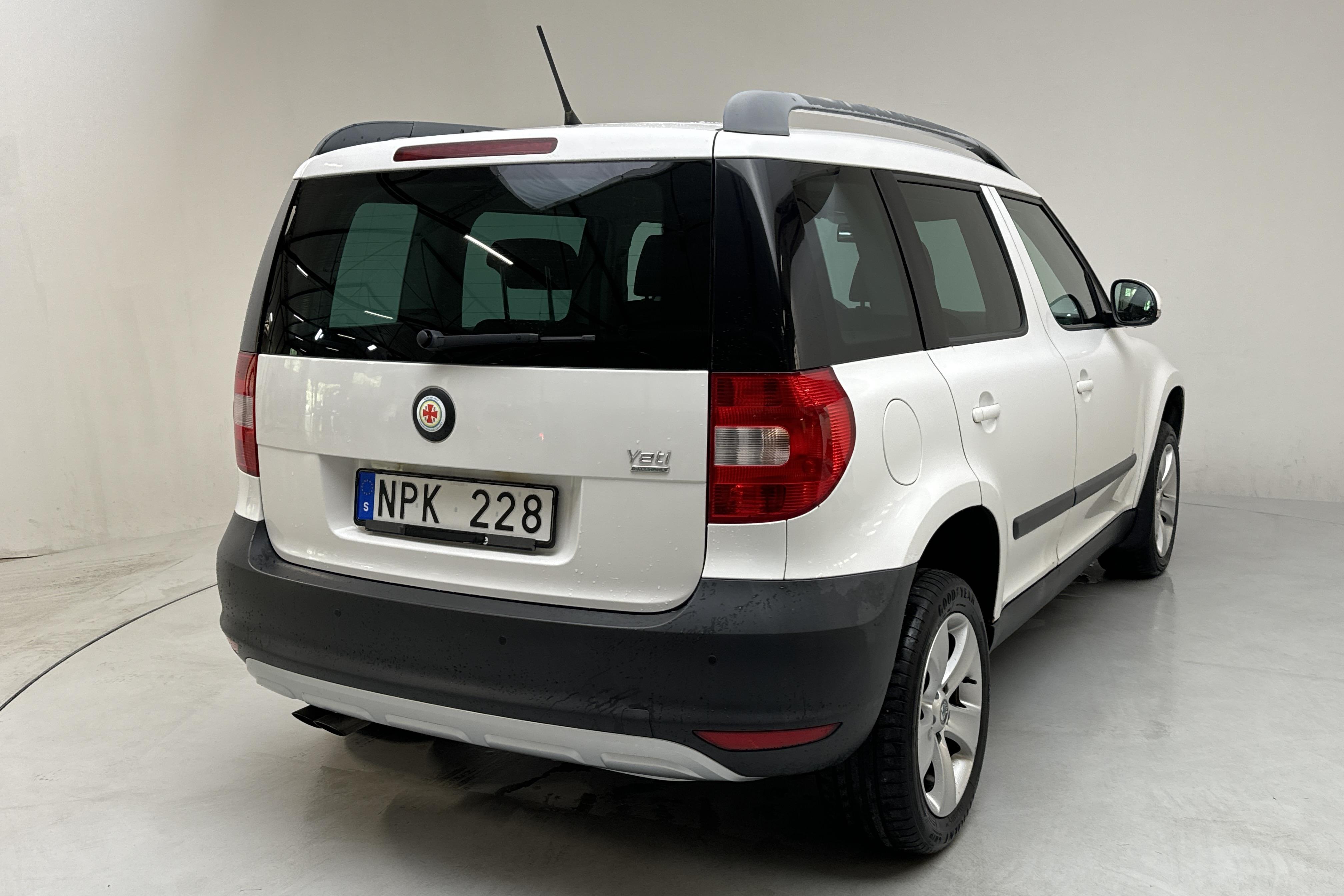 Skoda Yeti 1.6 GreenLine TDI CR (105hk) - 174 850 km - Manual - white - 2012