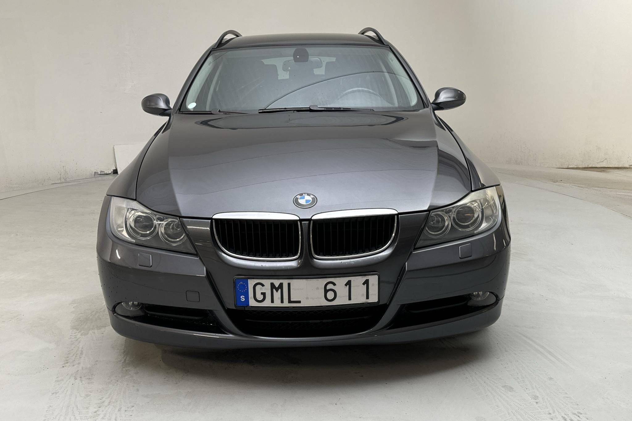 BMW 320d Touring, E91 (177hk) - 131 380 km - Automatic - gray - 2008