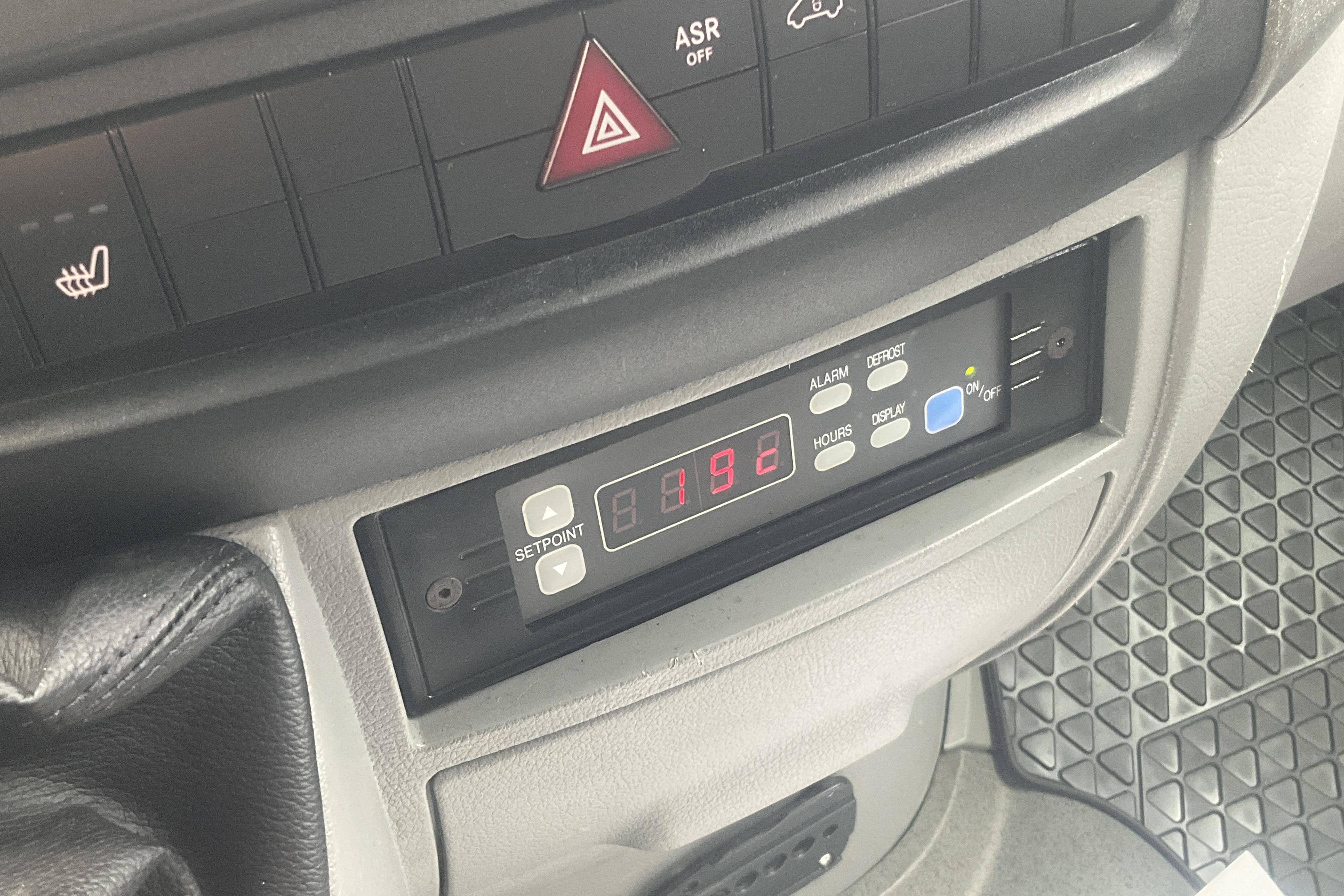 VW Crafter 35 2.0 TDI Volymskåp (163hk) - 135 040 km - Manualna - biały - 2012