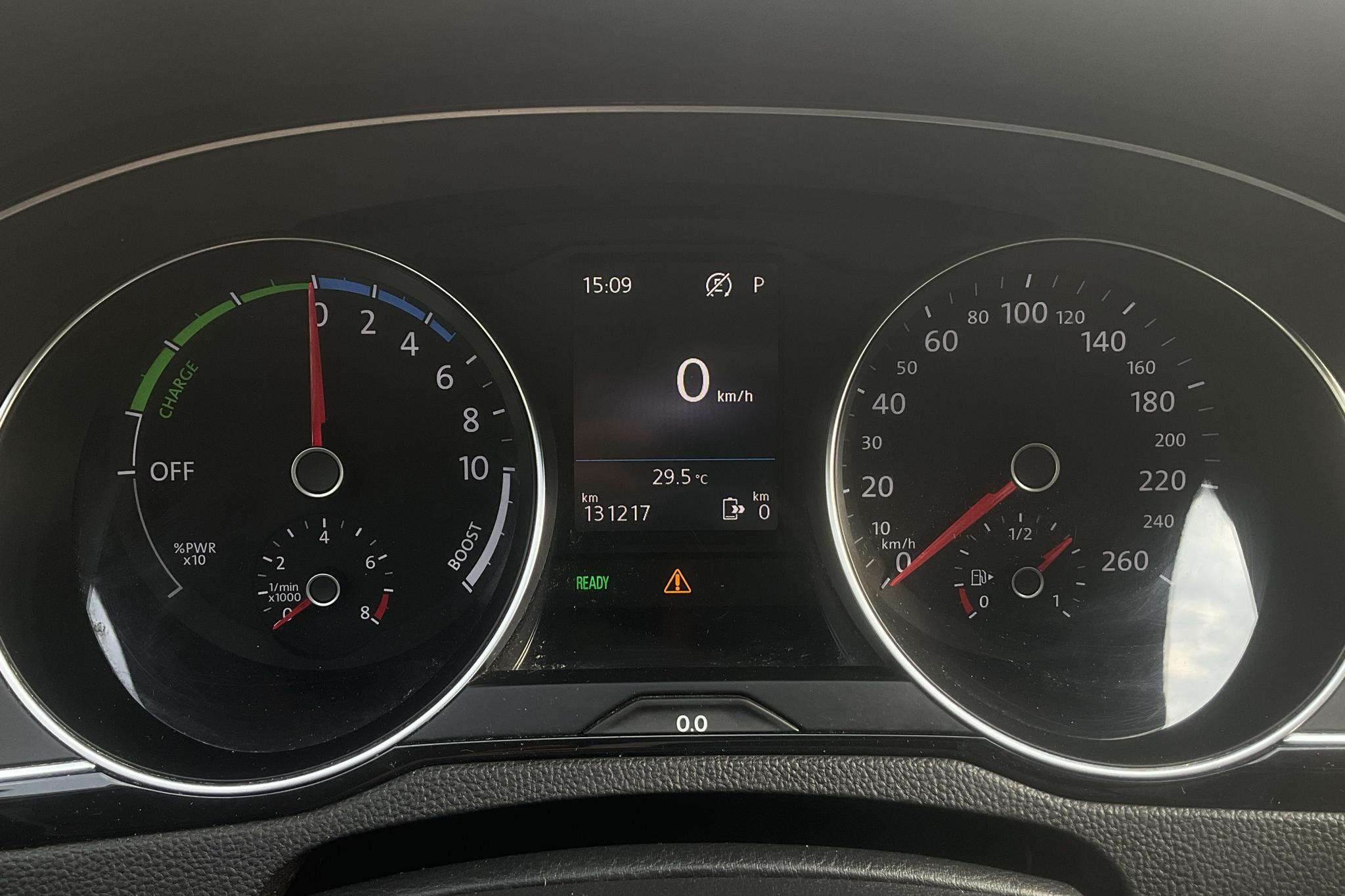 VW Passat GTE 1.4 Plug-in-Hybrid Sportscombi (218hk) - 13 121 mil - Automat - vit - 2018