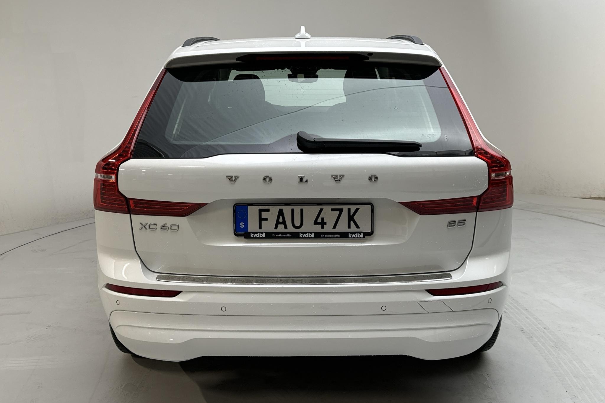 Volvo XC60 B5 2WD Mildhybrid, Bensin (250hk) - 72 060 km - Automatic - white - 2022