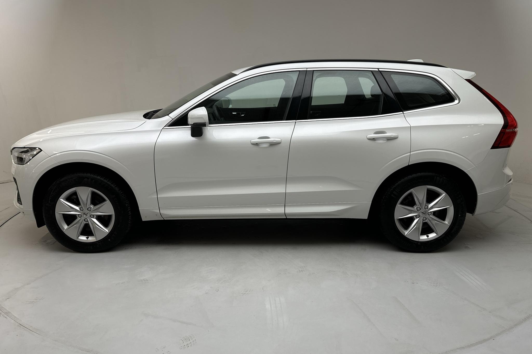 Volvo XC60 B5 2WD Mildhybrid, Bensin (250hk) - 72 060 km - Automatyczna - biały - 2022