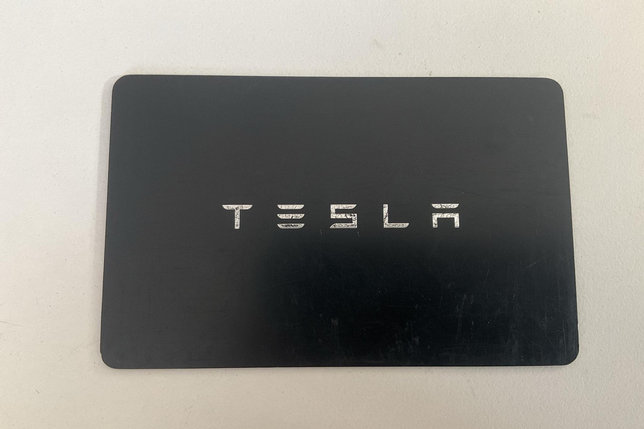 Tesla Model Y Long Range Dual Motor AWD - 100 520 km - Automaattinen - valkoinen - 2021