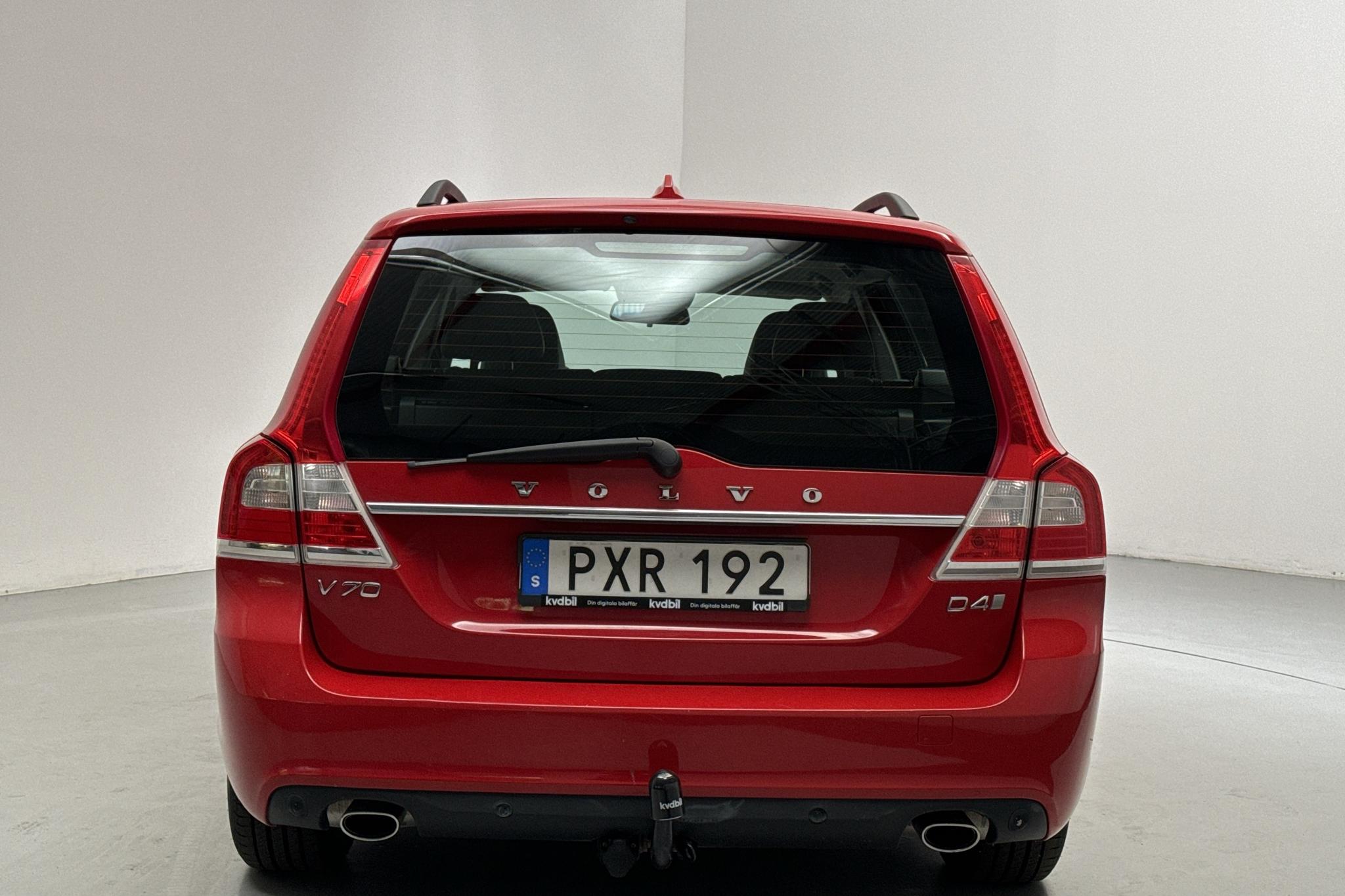 Volvo V70 II D4 (181hk) - 14 582 mil - Automat - röd - 2016