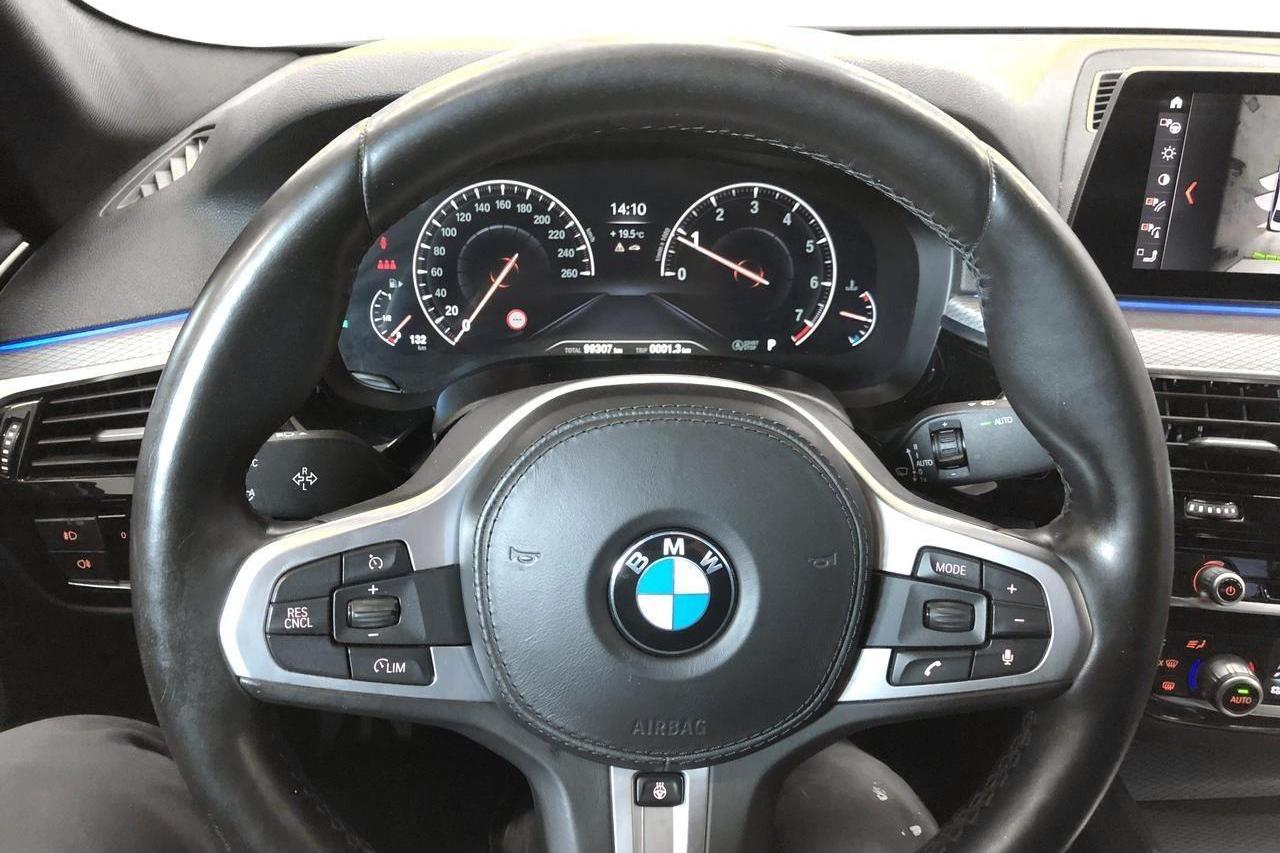 BMW 520i Sedan, G30 (184hk) - 99 300 km - Automatyczna - biały - 2019