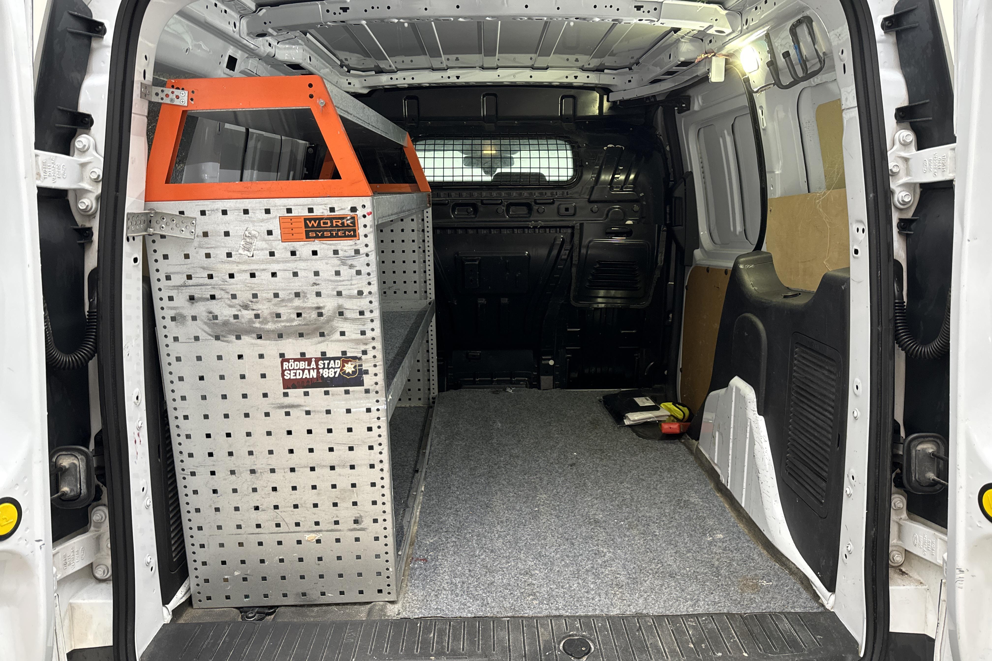 Ford Transit Connect 1.6 TDCi (95hk) - 127 290 km - Käsitsi - valge - 2016