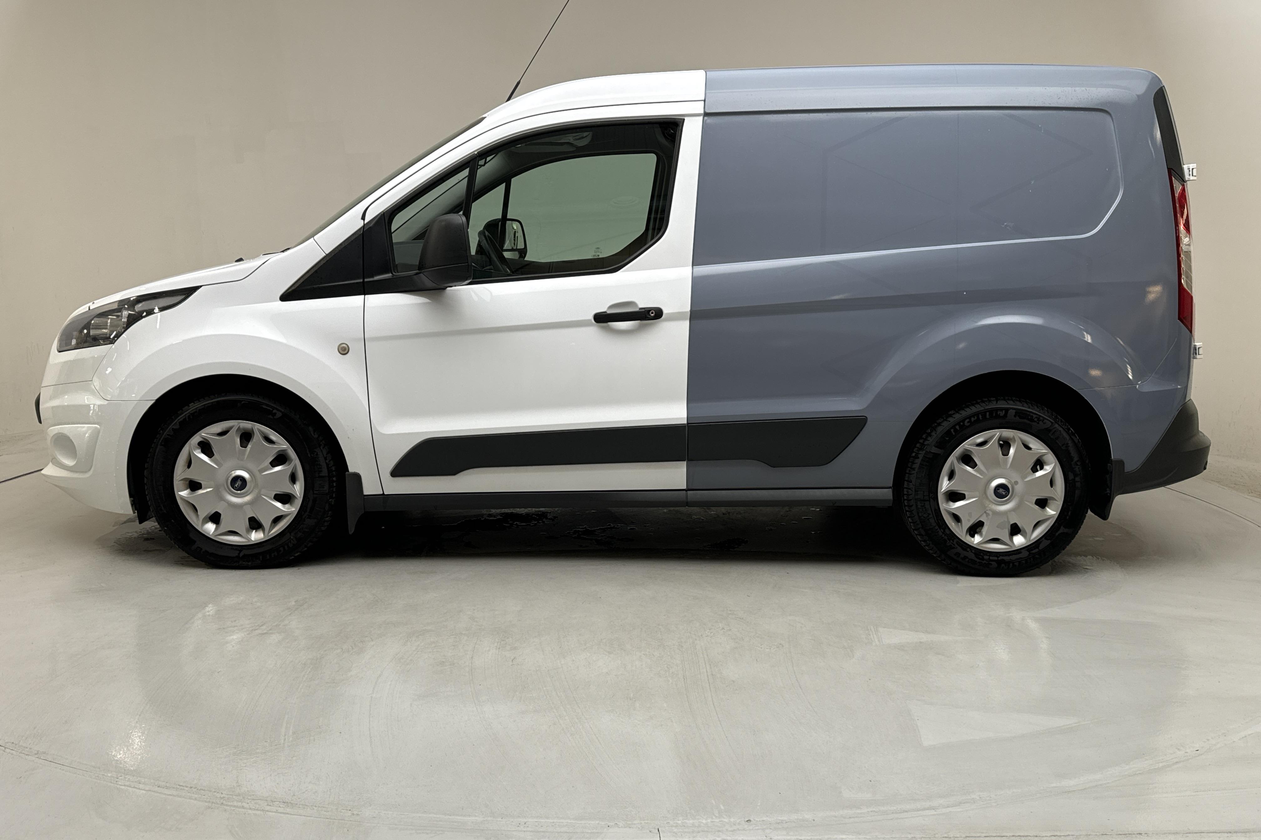 Ford Transit Connect 1.6 TDCi (95hk) - 127 290 km - Manual - white - 2016