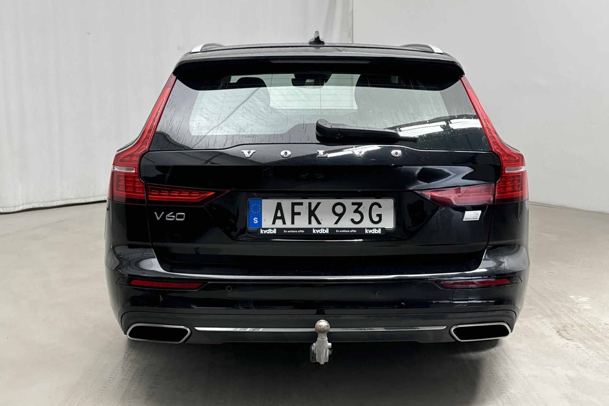 Volvo V60 T6 AWD Twin Engine (340hk) - 99 160 km - Automaattinen - musta - 2022