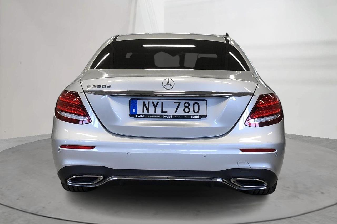 Mercedes E 220 d Sedan W213 (194hk) - 8 098 mil - Automat - silver - 2017