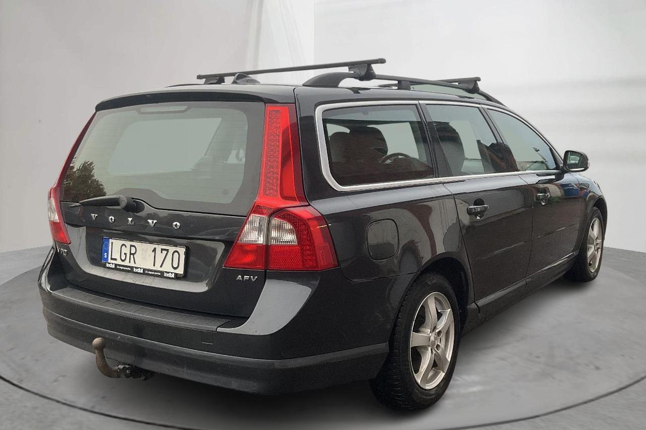 Volvo V70 II 2.5FT (231hk) - 212 140 km - Manual - gray - 2011