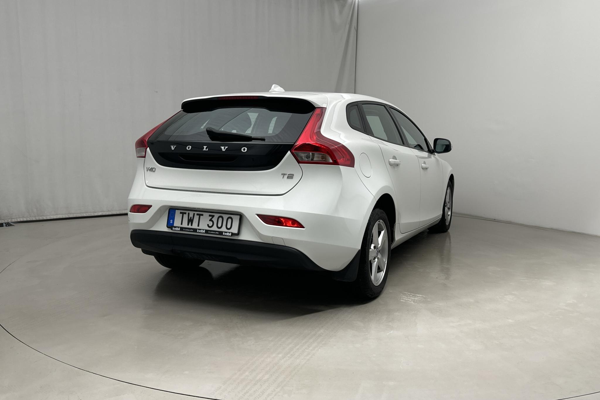 Volvo V40 T2 (122hk) - 6 673 mil - Automat - vit - 2016