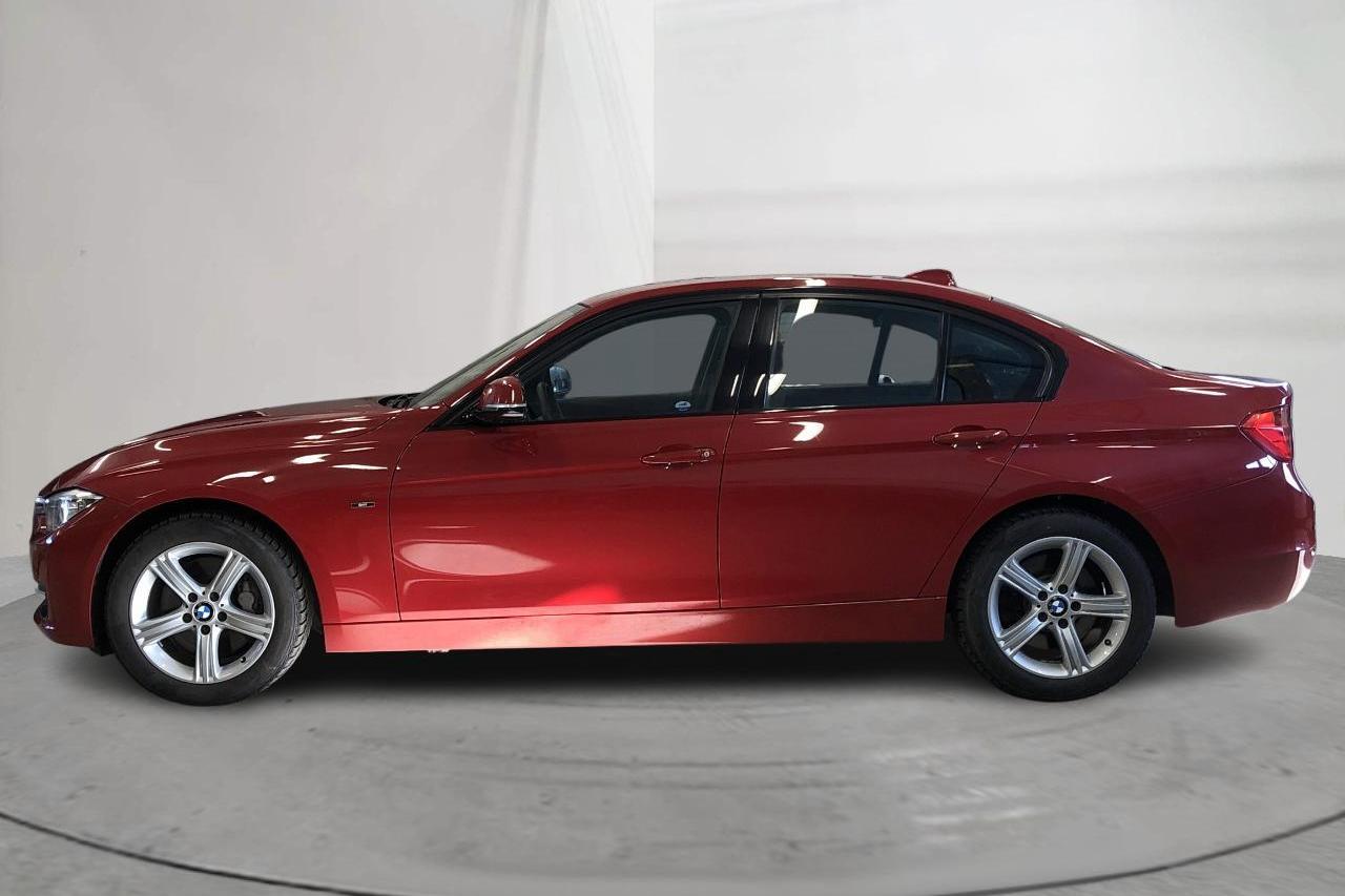 BMW 335i xDrive Sedan, F30 (306hk) - 173 060 km - Manualna - czerwony - 2013