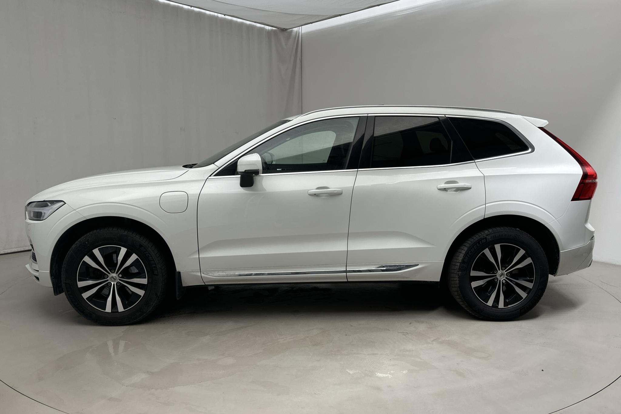 Volvo XC60 T6 AWD Recharge (340hk) - 85 230 km - Automaattinen - valkoinen - 2021