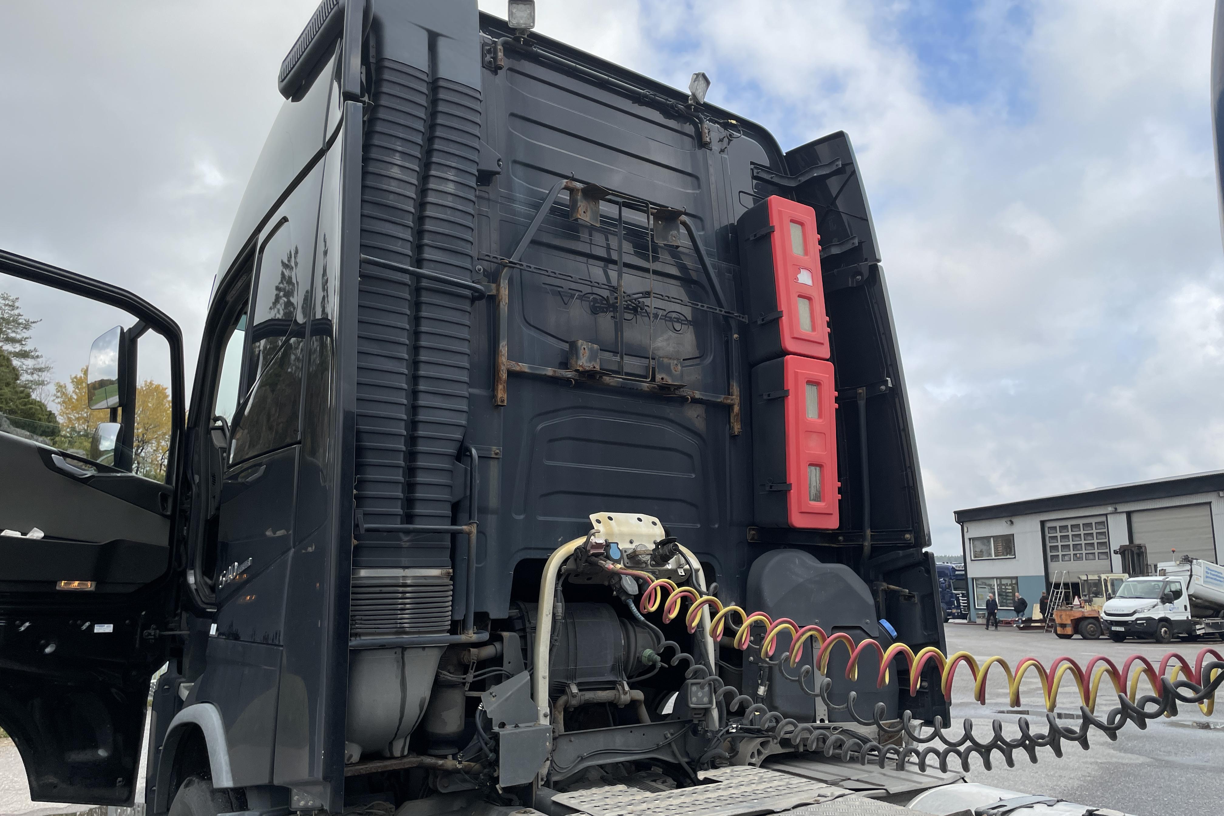 Volvo FH540 - 987 805 km - Automatic - black - 2014