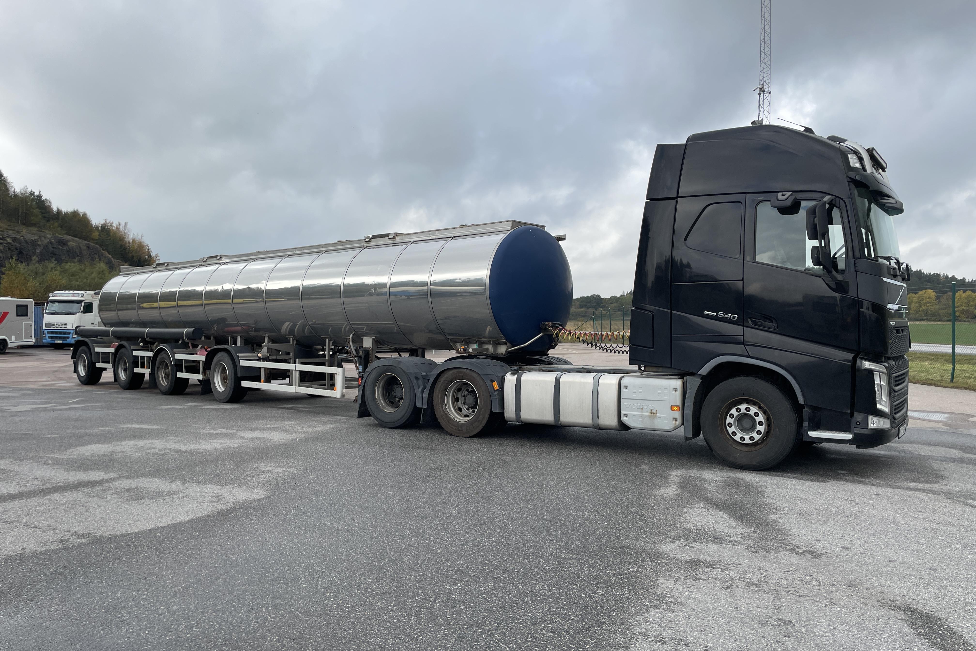 Volvo FH540 - 987 805 km - Automaattinen - musta - 2014