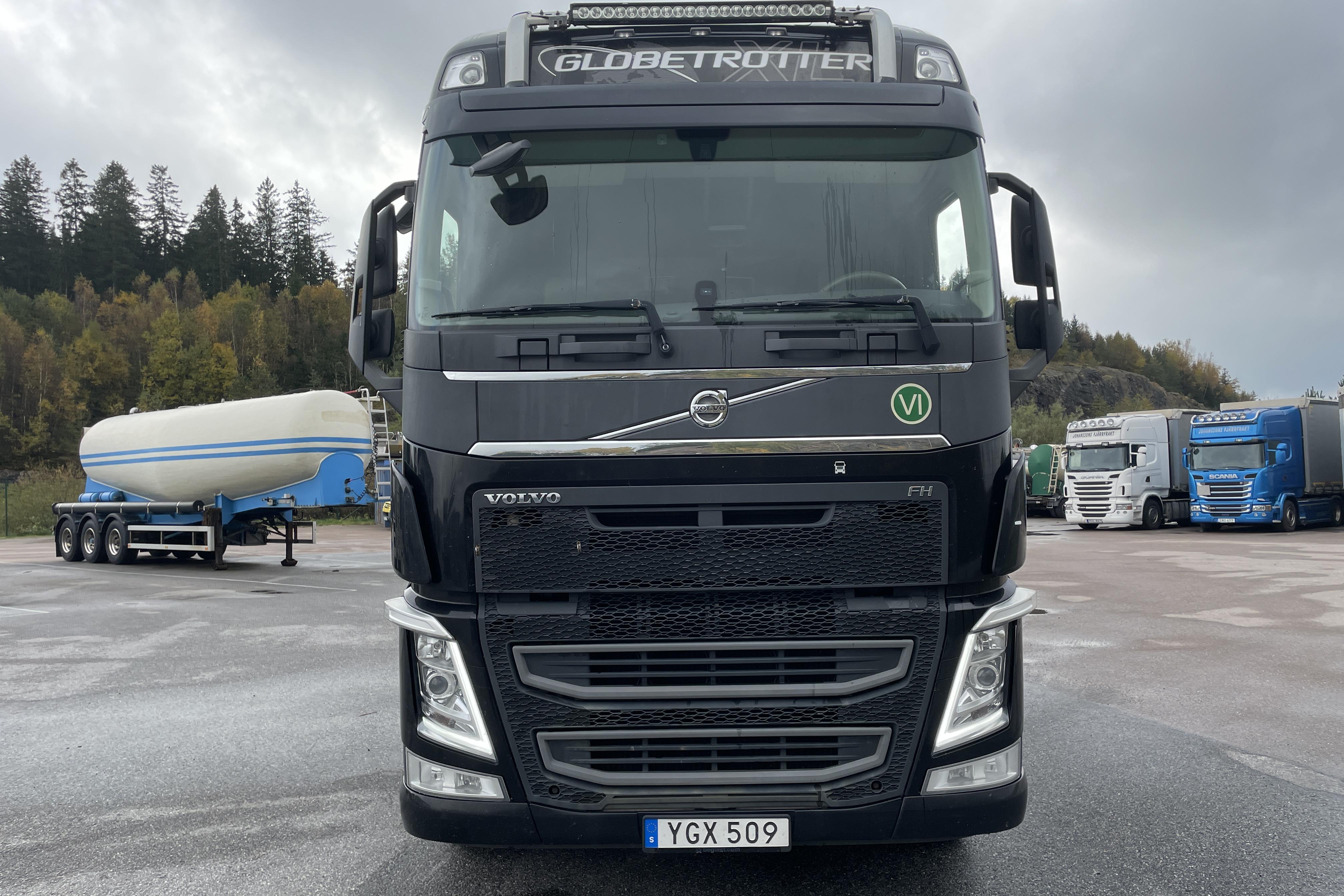 Volvo FH540 - 987 805 km - Automatyczna - czarny - 2014