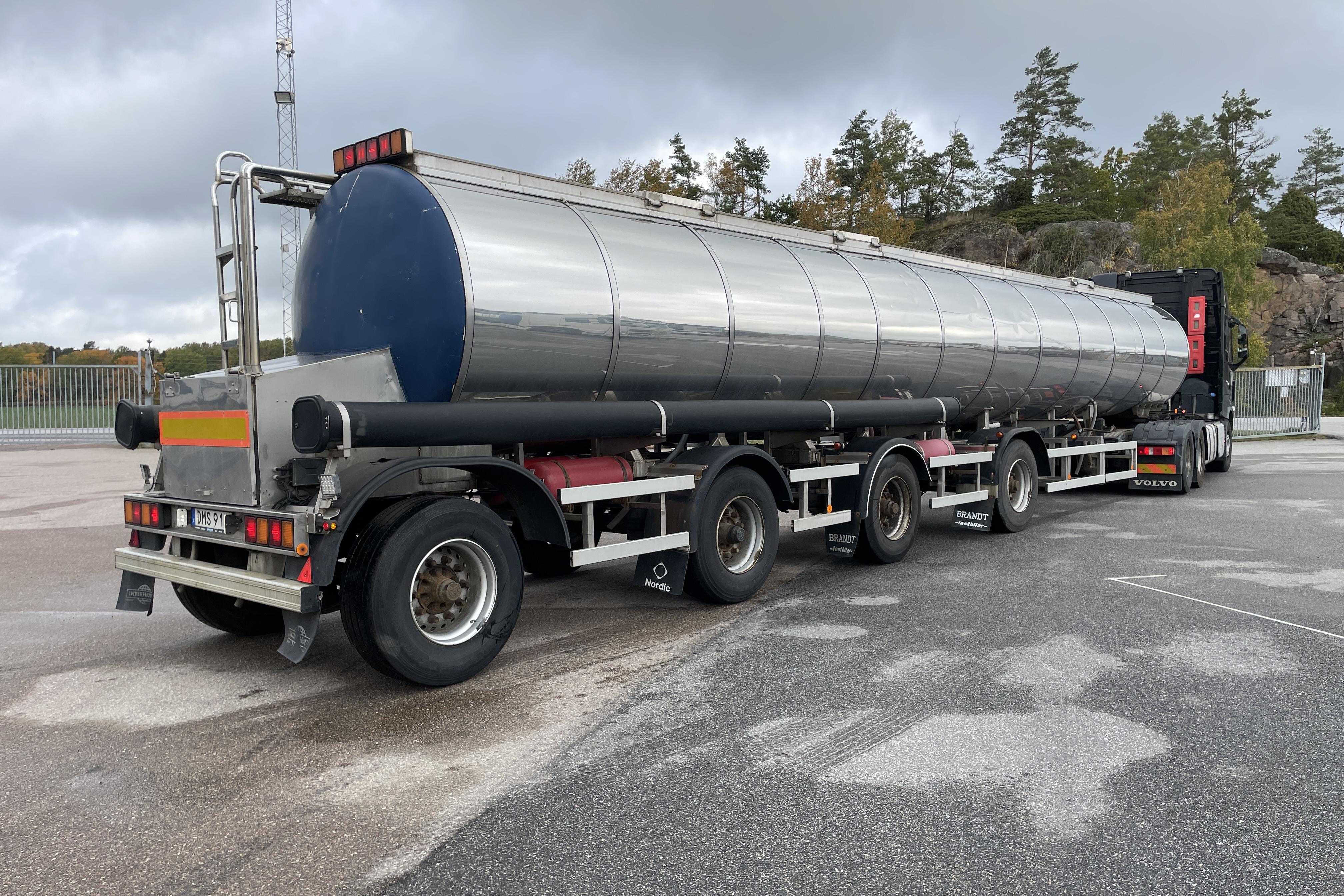 Volvo FH540 - 987 805 km - Automat - svart - 2014