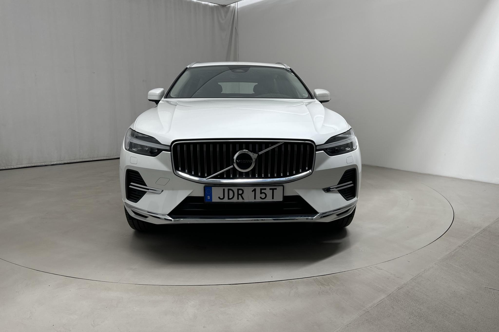 Volvo XC60 T6 AWD Recharge (350hk) - 595 mil - Automat - vit - 2024