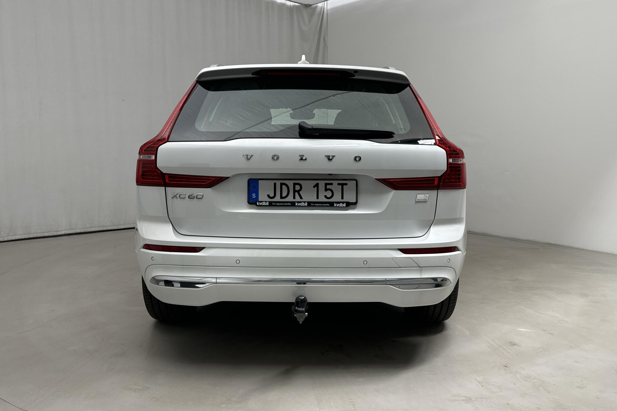 Volvo XC60 T6 AWD Recharge (350hk) - 5 950 km - Automaatne - valge - 2024