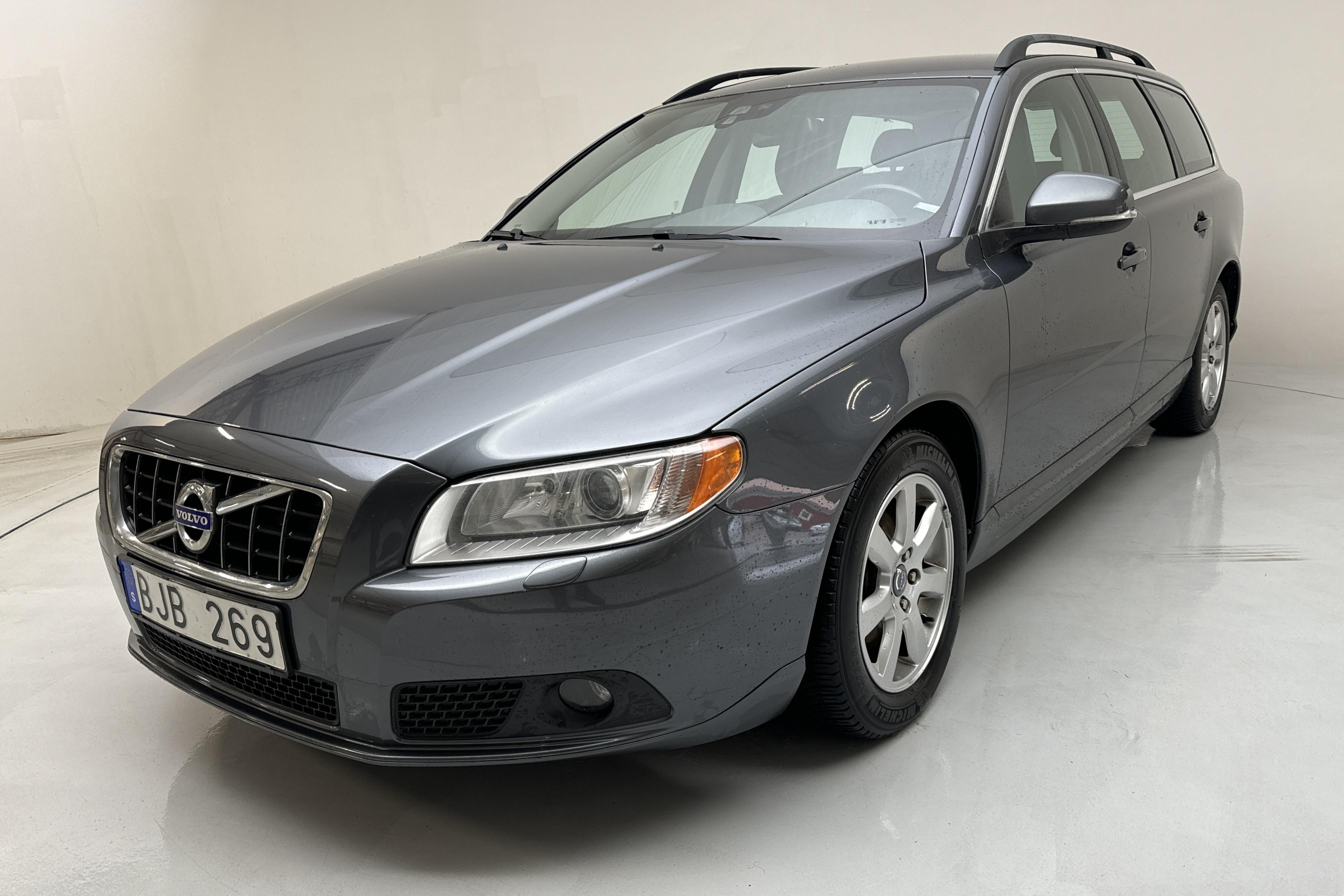 Volvo V70 II 1.6D DRIVe (115hk) - 181 840 km - Manual - gray - 2012