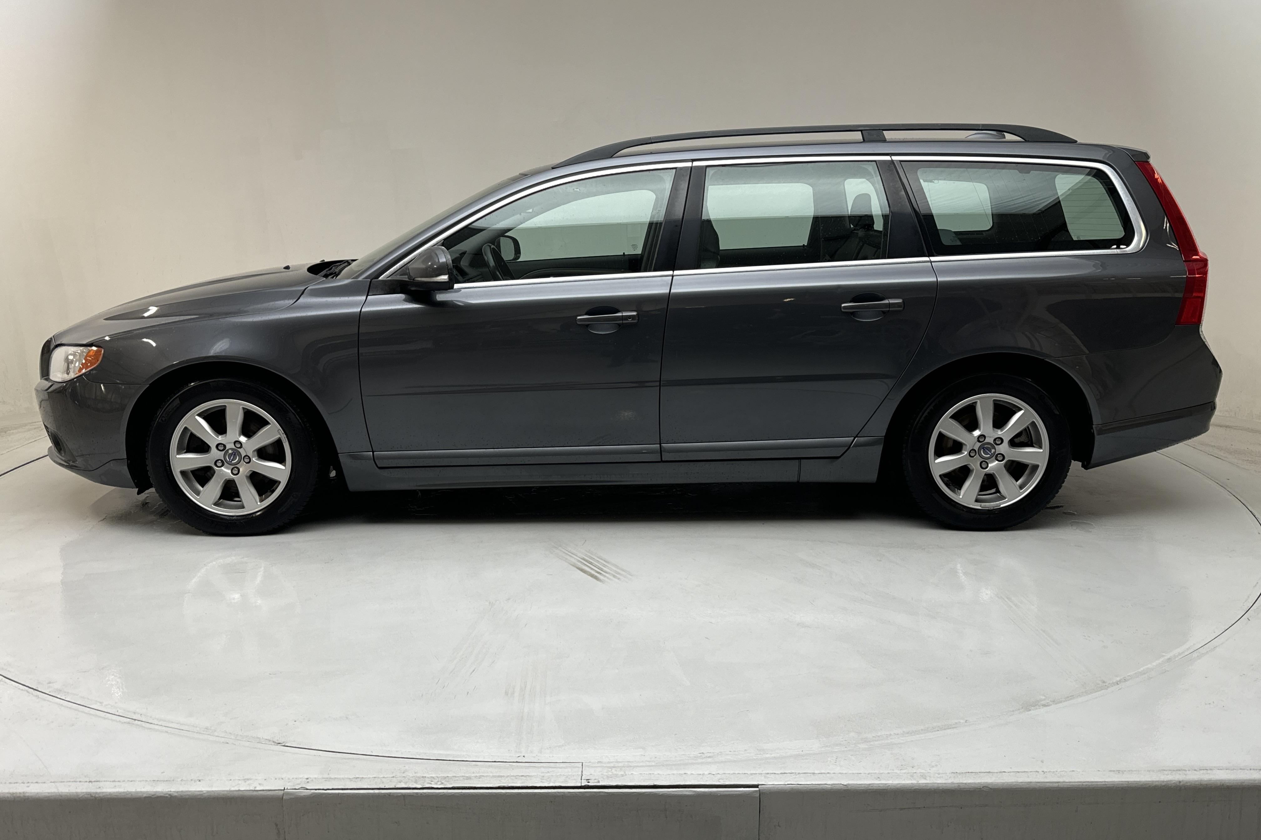 Volvo V70 II 1.6D DRIVe (115hk) - 18 184 mil - Manuell - grå - 2012