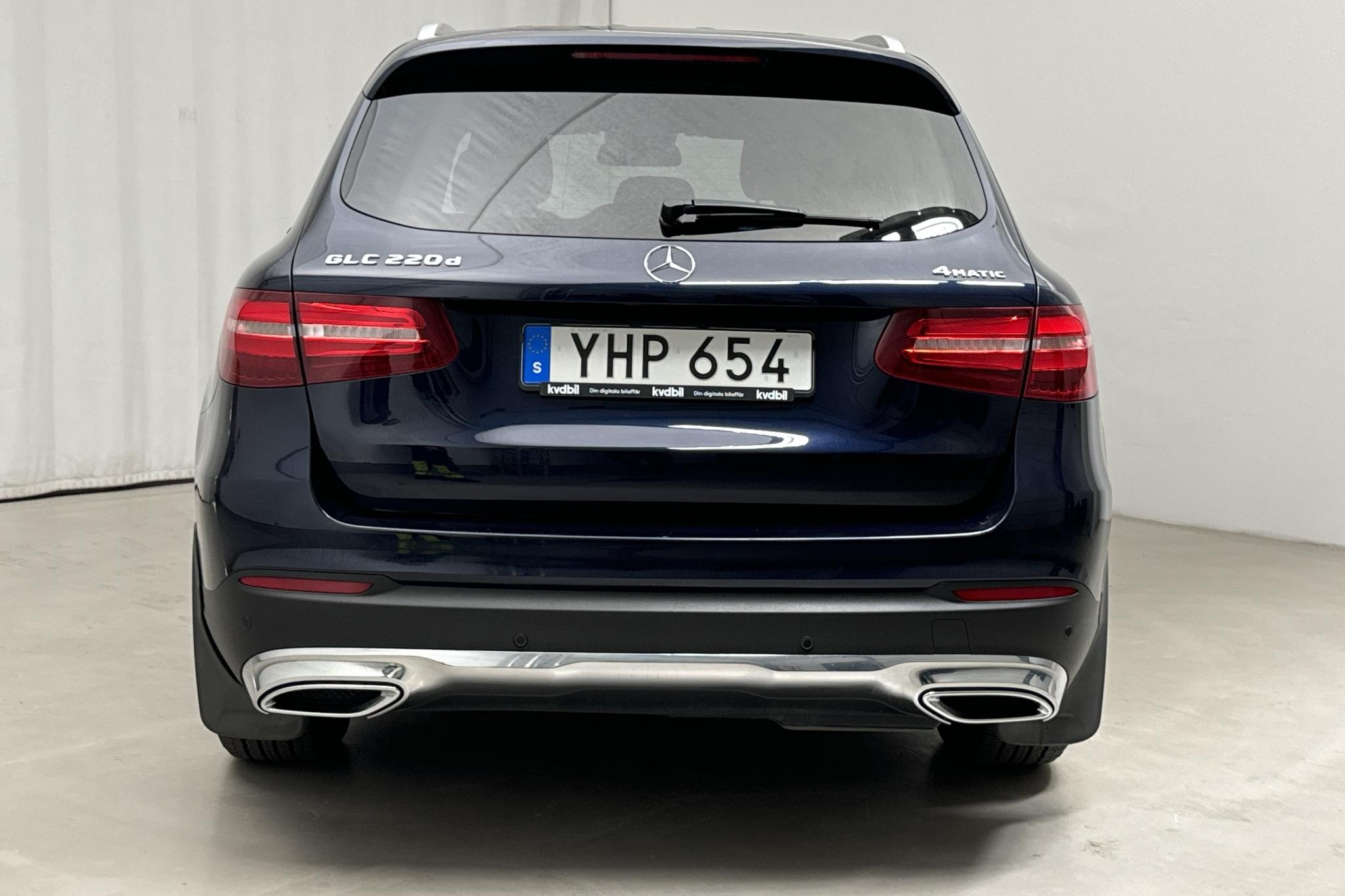 Mercedes GLC 220 d 4MATIC X253 (170hk) - 90 160 km - Automatyczna - Dark Blue - 2017