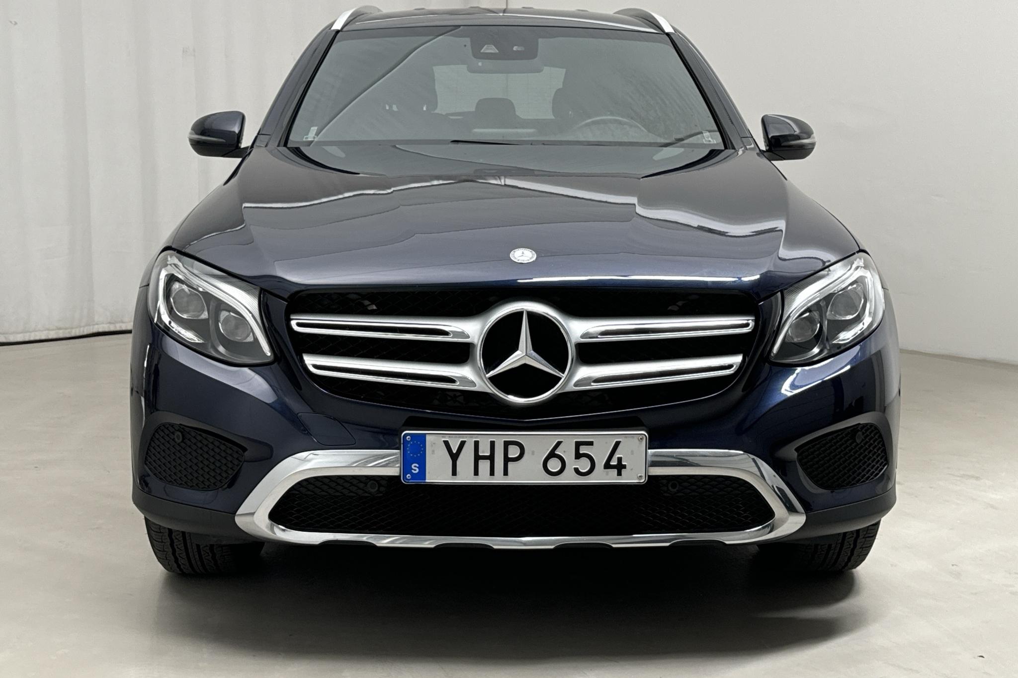 Mercedes GLC 220 d 4MATIC X253 (170hk) - 90 160 km - Automatyczna - Dark Blue - 2017