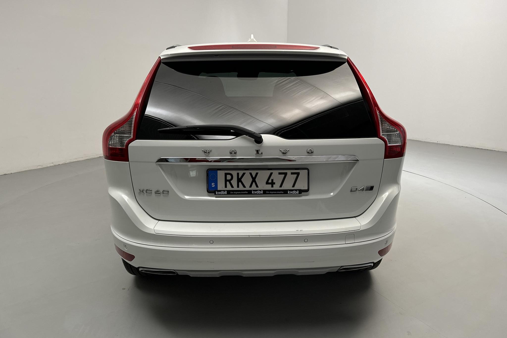 Volvo XC60 D4 AWD (190hk) - 8 986 mil - Automat - vit - 2017