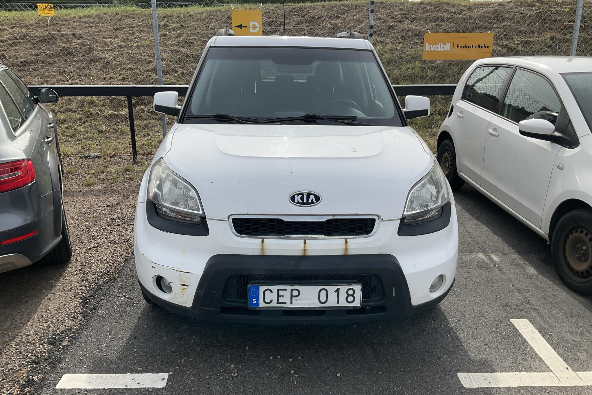 KIA Soul 1.6 CRDi (128hk) - 364 090 km - Automatyczna - biały - 2011