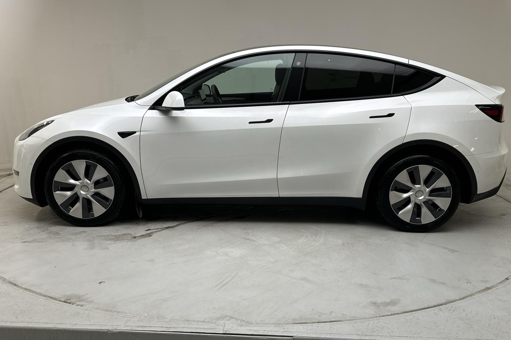 Tesla Model Y Long Range Dual Motor AWD - 8 665 mil - Automat - vit - 2021