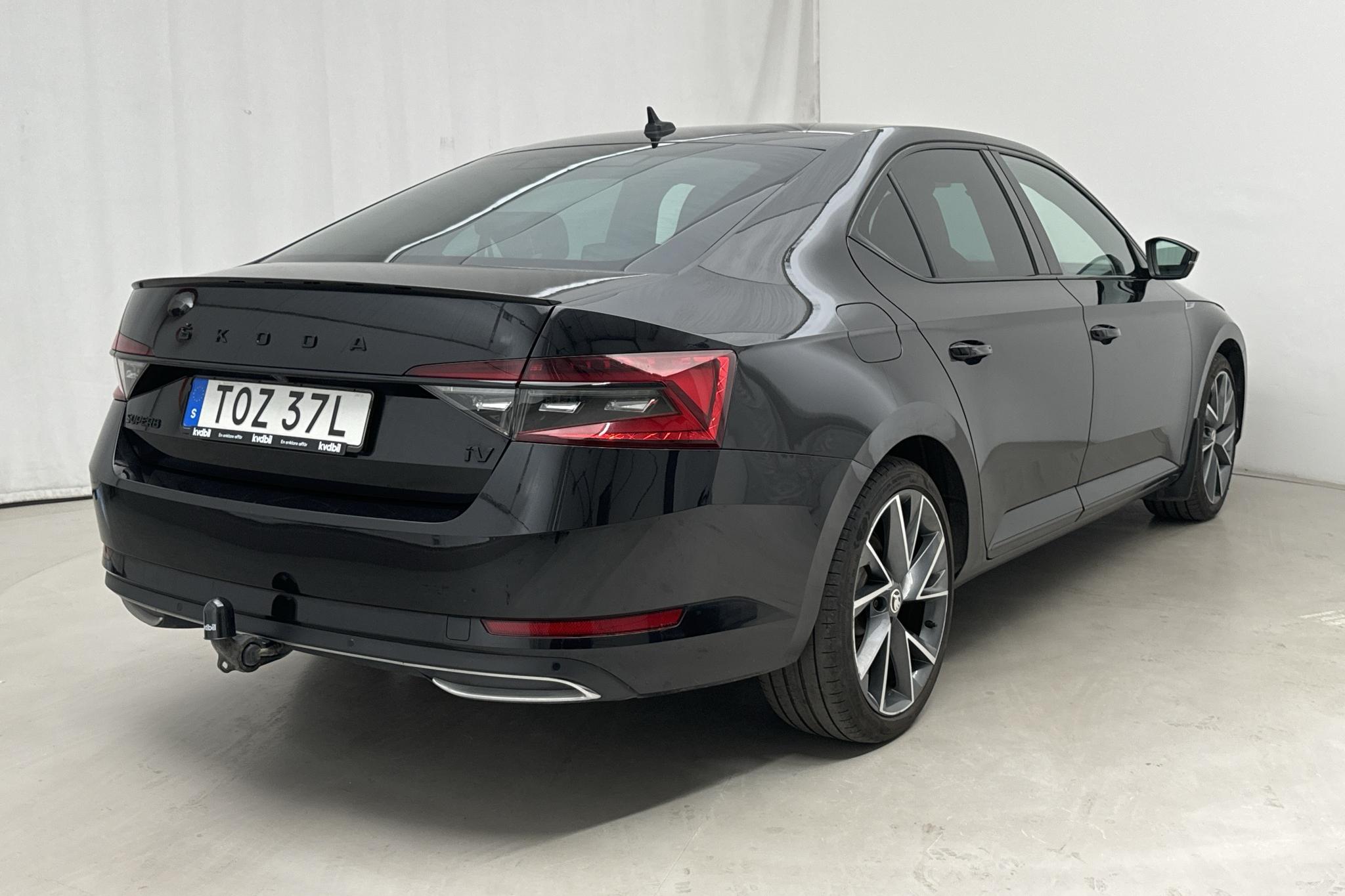 Skoda Superb 1.4 TSI PHEV (218hk) - 8 347 mil - Automat - svart - 2020