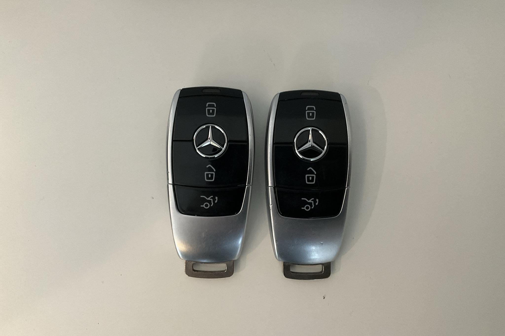 Mercedes E 220 d Kombi S213 (194hk) - 164 860 km - Automaatne - hõbe - 2017