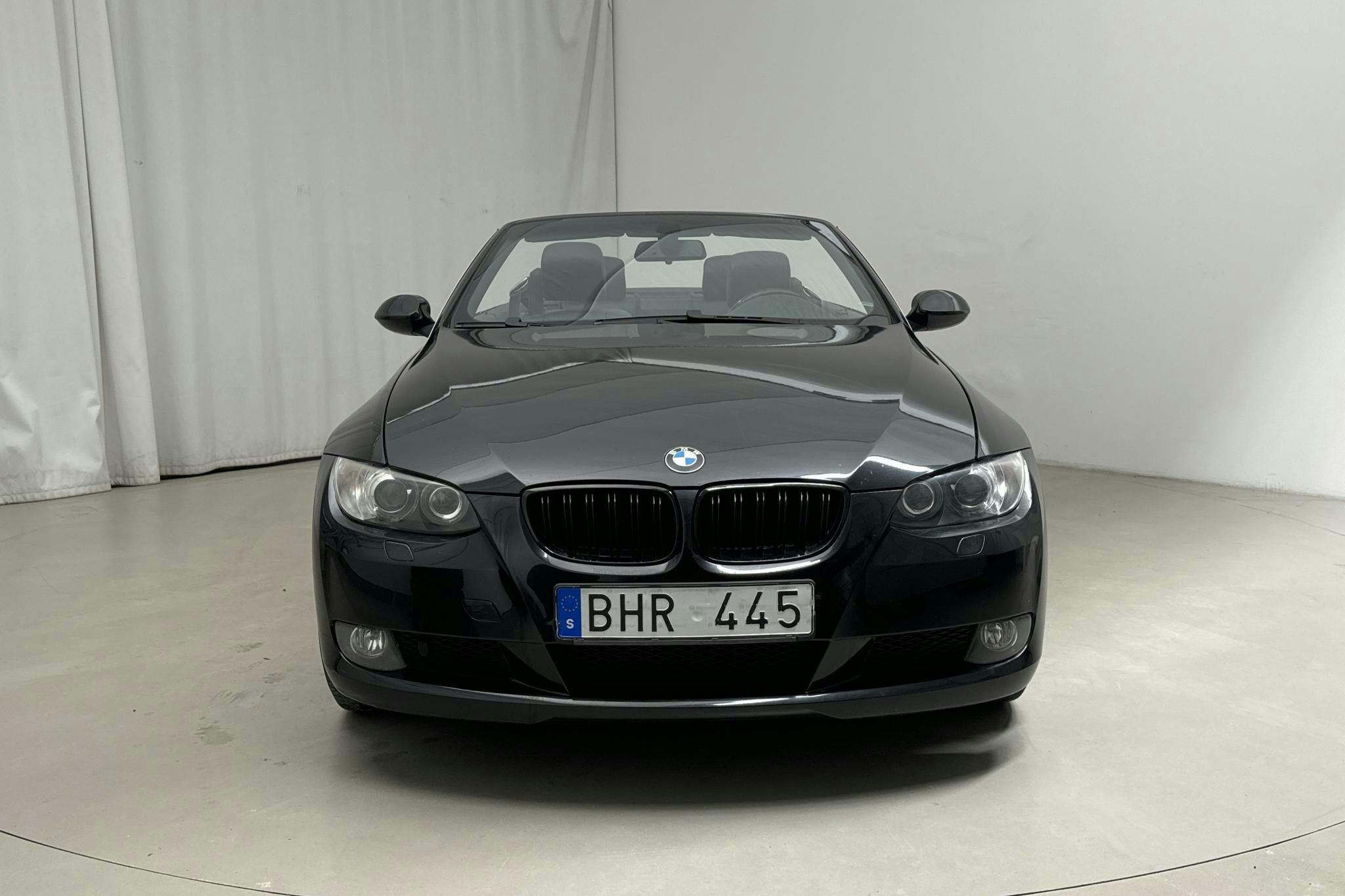 BMW 320i Cabriolet, E93 (170hk) - 148 920 km - Manualna - czarny - 2007