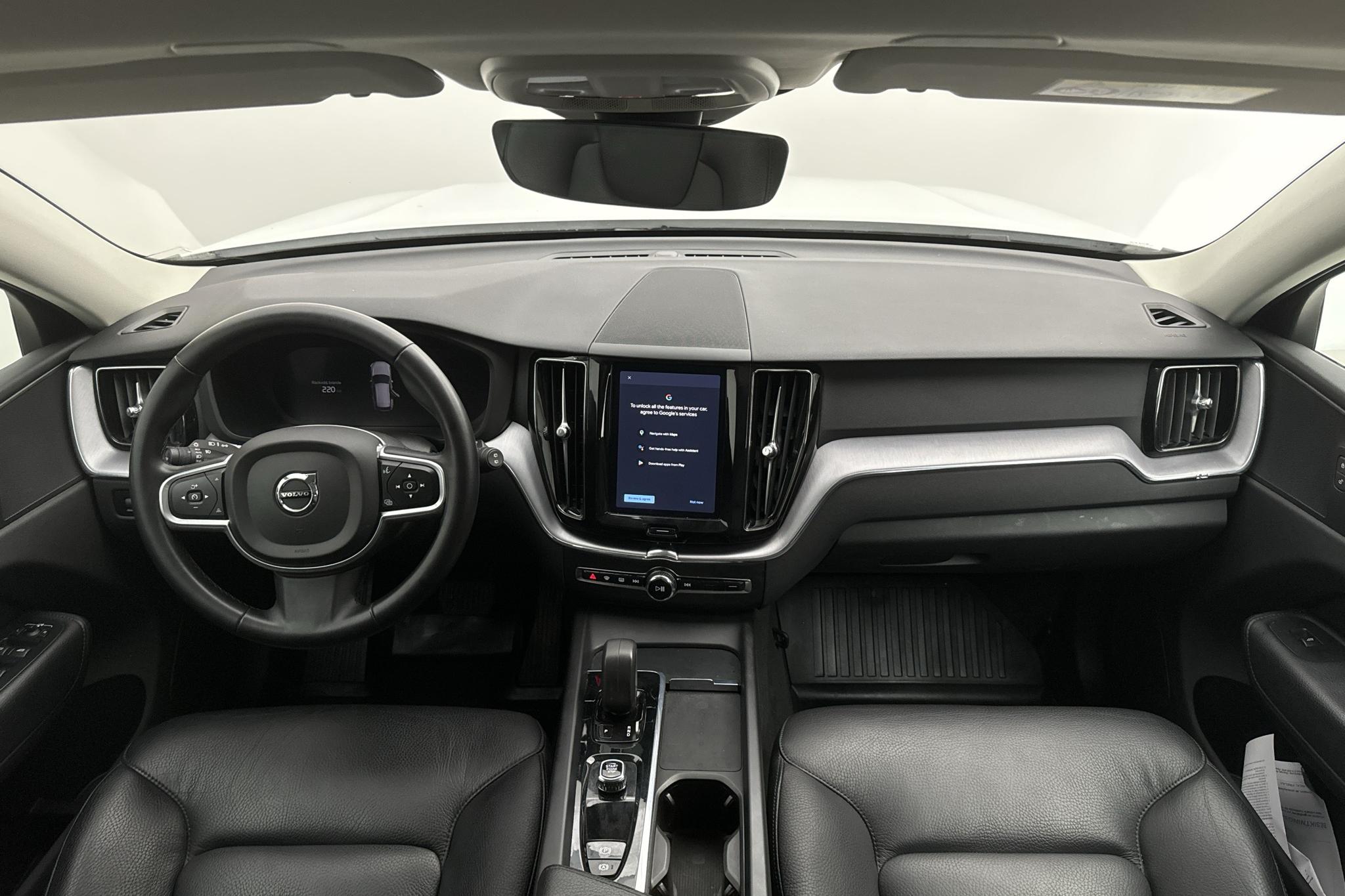 Volvo XC60 B5 2WD Mildhybrid, Bensin (250hk) - 120 560 km - Automatyczna - biały - 2022