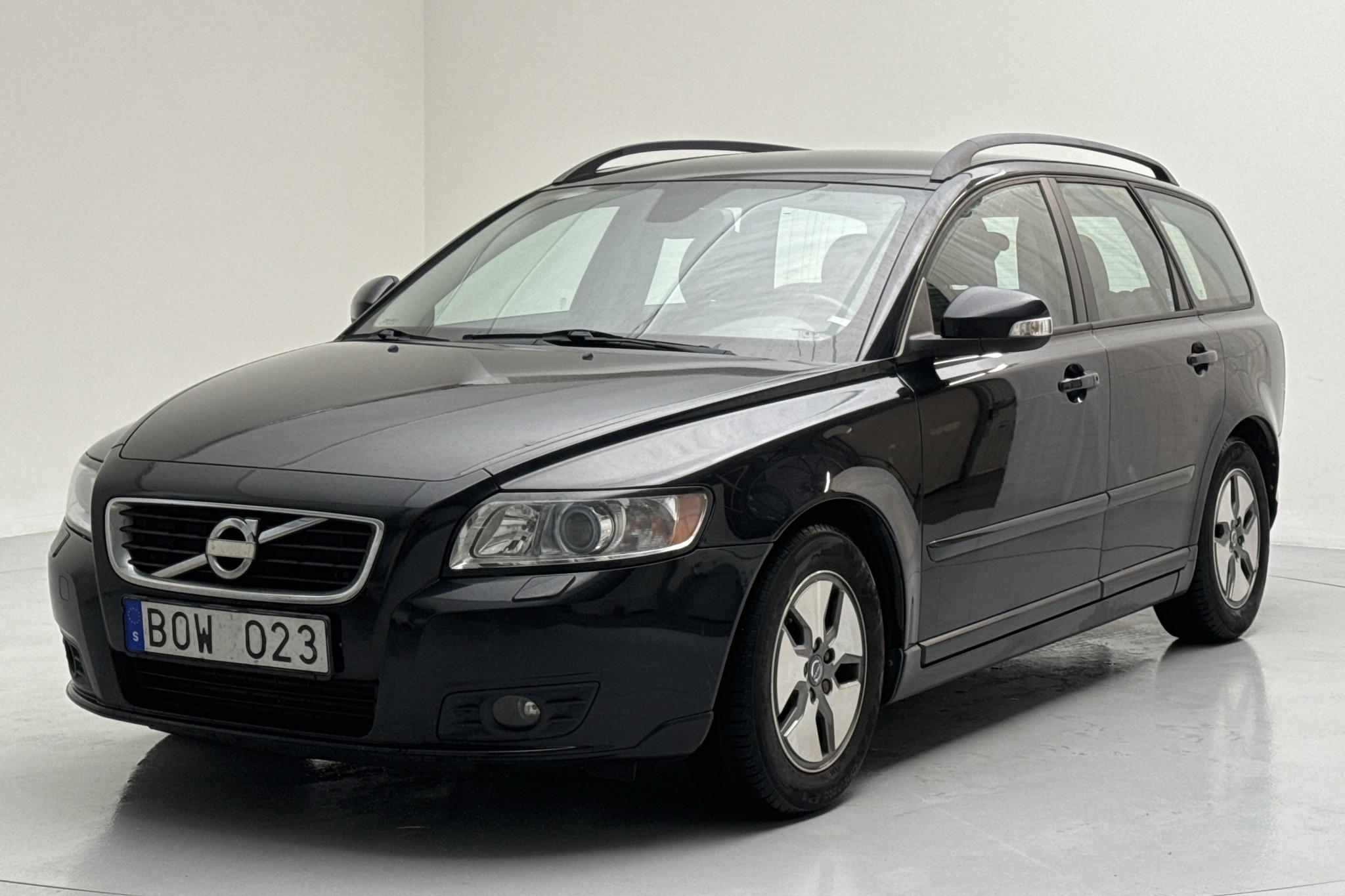 Volvo V50 1.6D DRIVe (109hk) - 179 860 km - Käsitsi - must - 2011