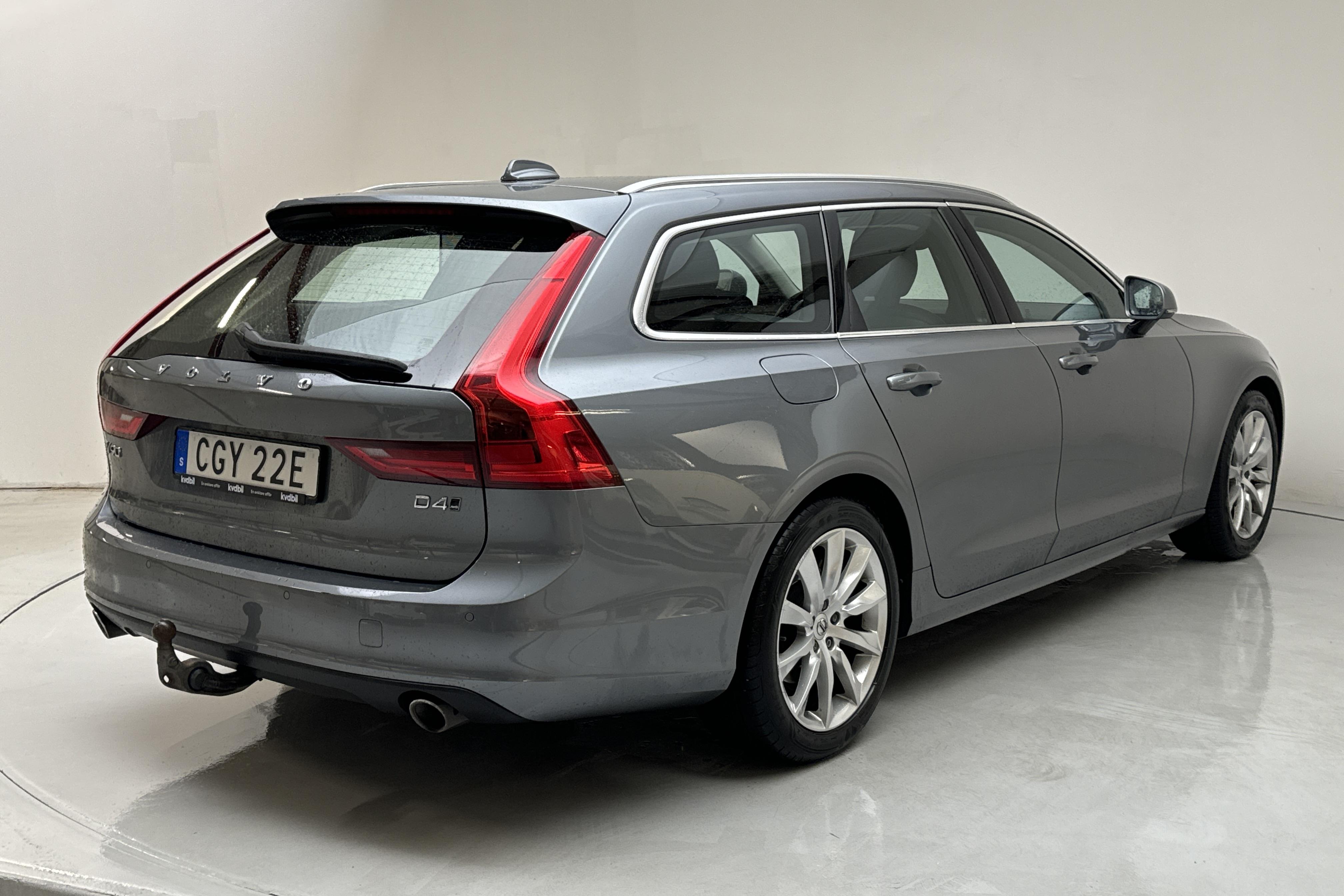 Volvo V90 D4 AWD (190hk) - 115 860 km - Automatyczna - szary - 2019