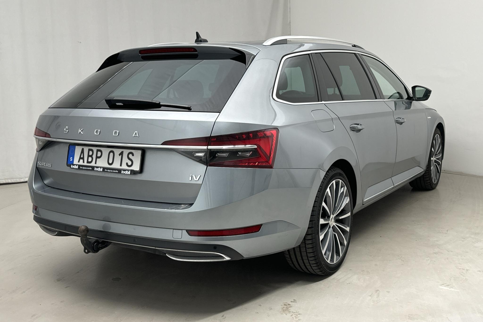 Skoda Superb 1.4 TSI PHEV Kombi (218hk) - 76 010 km - Automaattinen - harmaa - 2020