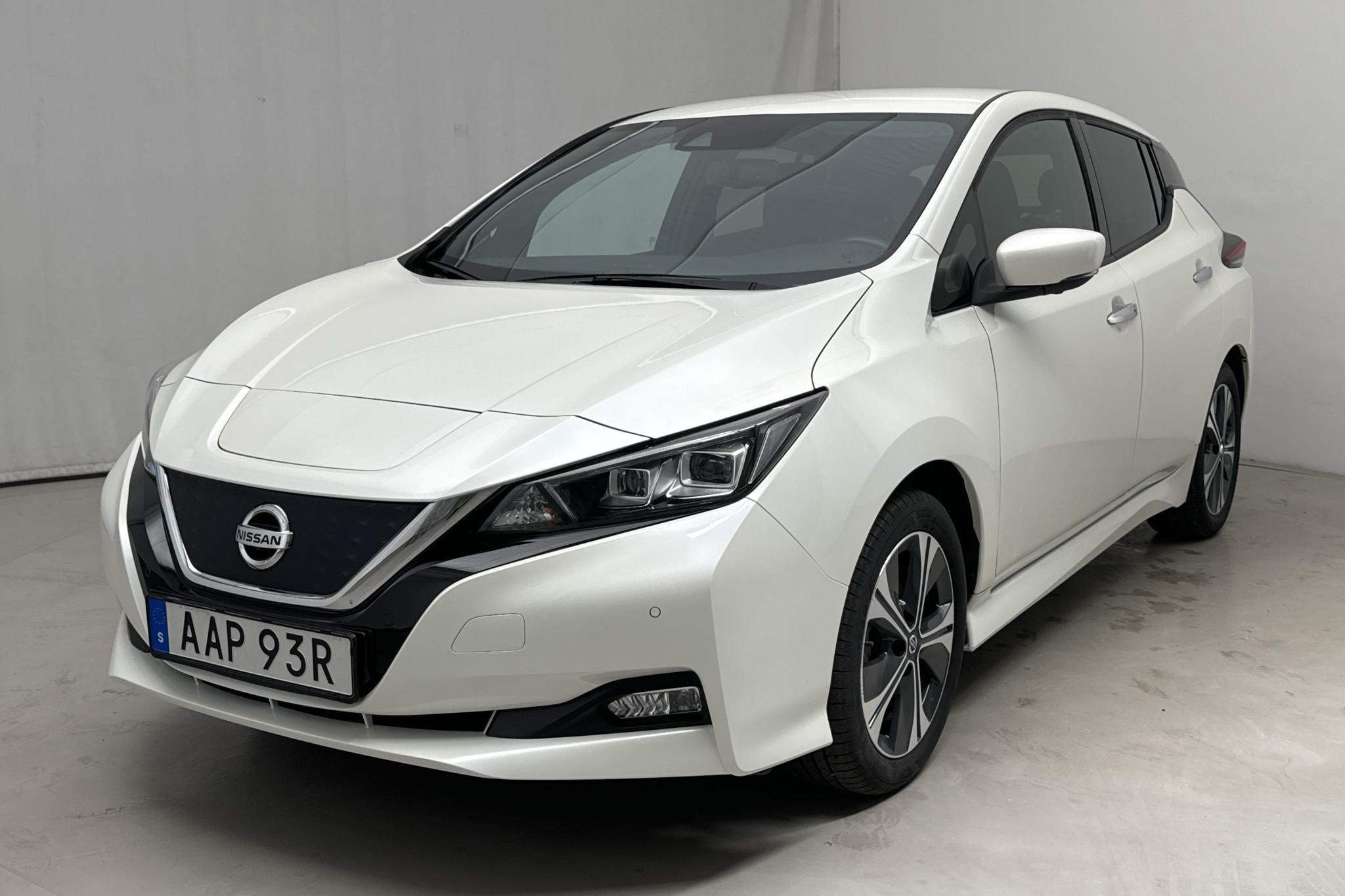 Nissan LEAF 5dr 39 kWh (150hk) - 23 830 km - Automaattinen - valkoinen - 2021