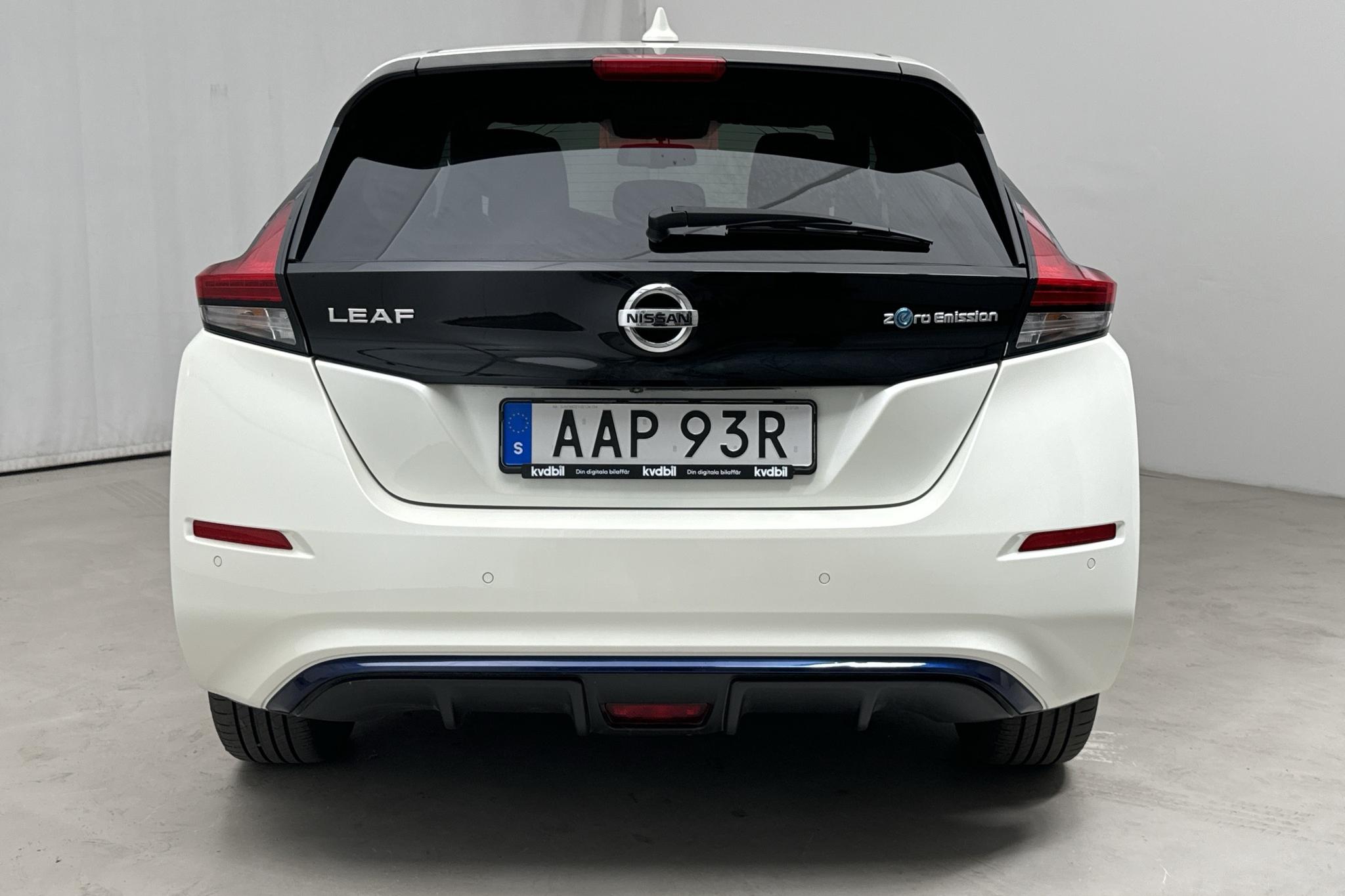 Nissan LEAF 5dr 39 kWh (150hk) - 23 830 km - Automaattinen - valkoinen - 2021