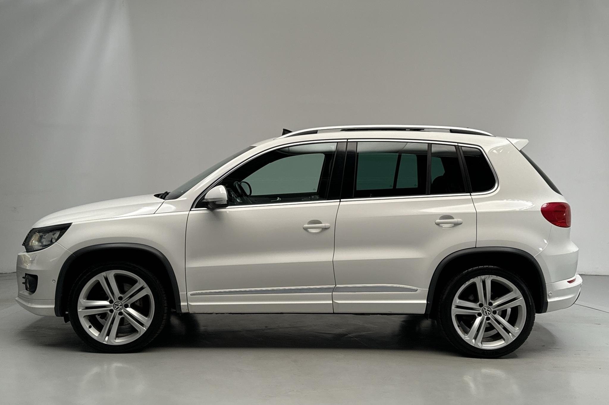 VW Tiguan 1.4 TSI 4MOTION (160hk) - 115 780 km - Käsitsi - valge - 2012