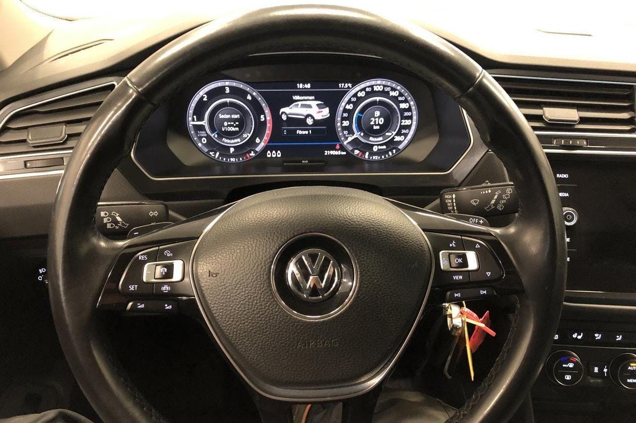 VW Tiguan 2.0 TDI 4MOTION (190hk) - 219 060 km - Automatic - white - 2019