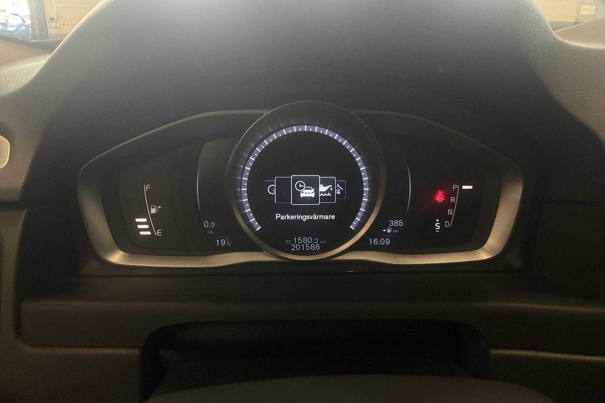 Volvo XC70 II D4 AWD (181hk) - 201 580 km - Automaatne - hõbe - 2016